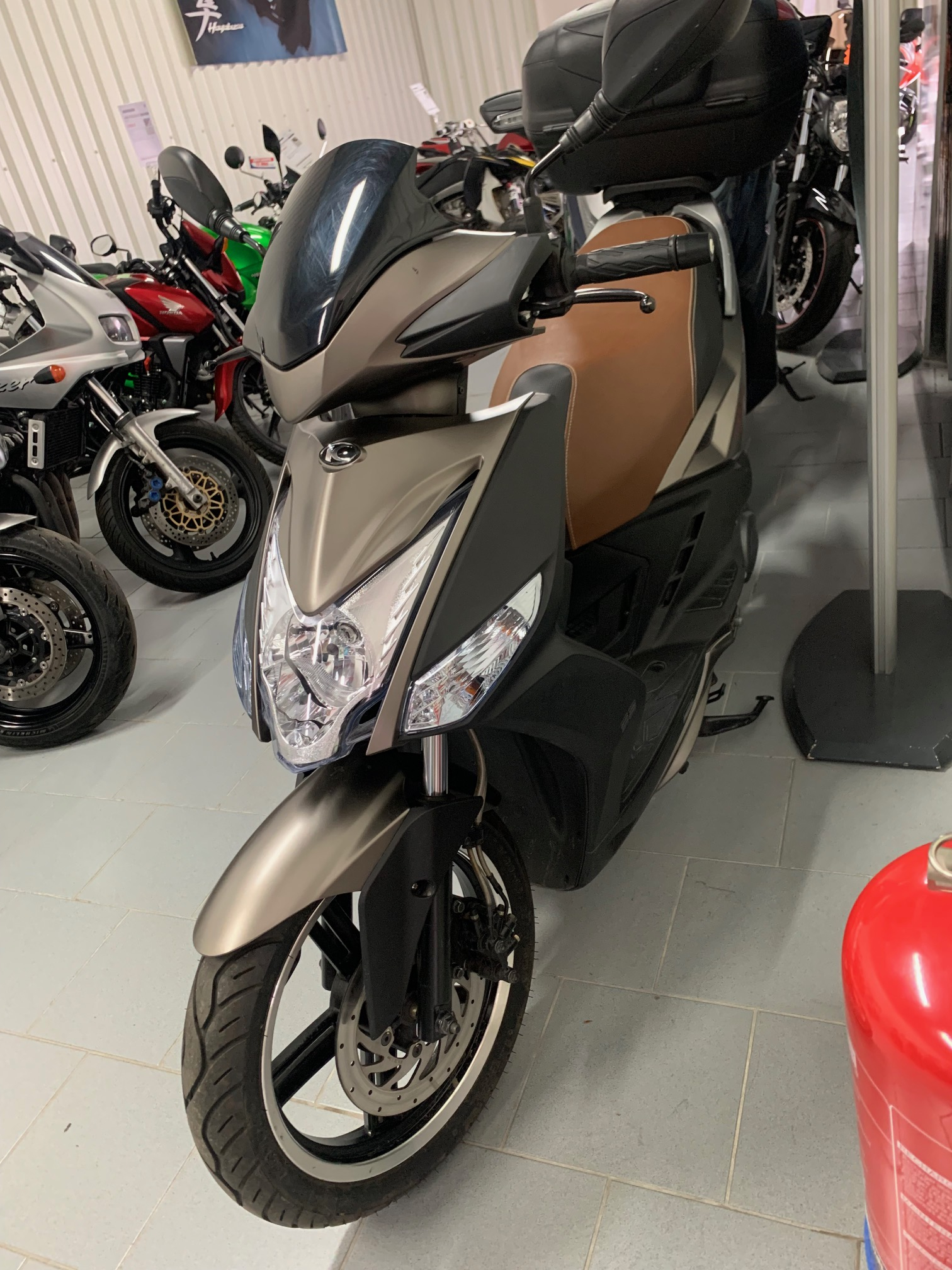 photo de KYMCO AGILITY 125 occasion de couleur  en vente   St Quentin