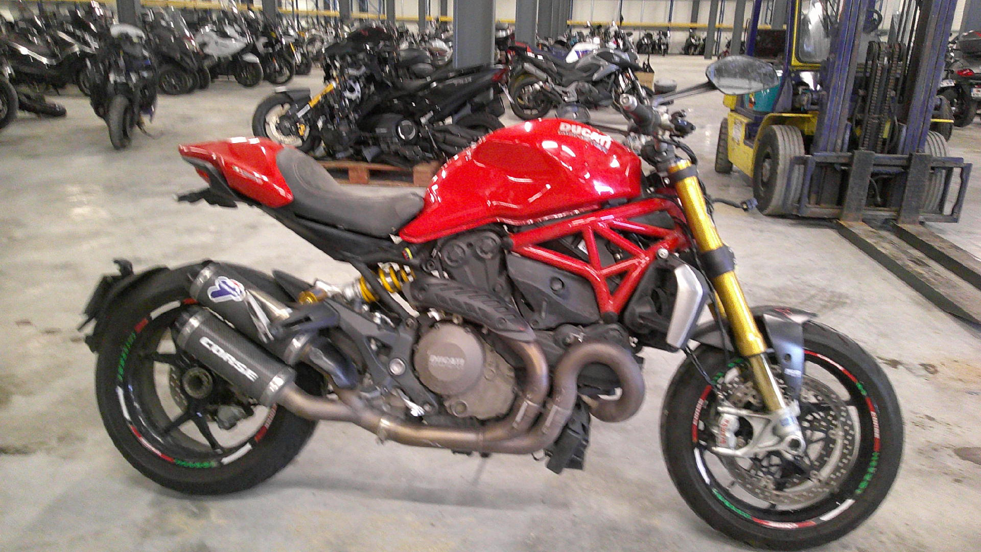 photo de DUCATI MONSTER 1200 S 1200 occasion de couleur  en vente à Arles n°1