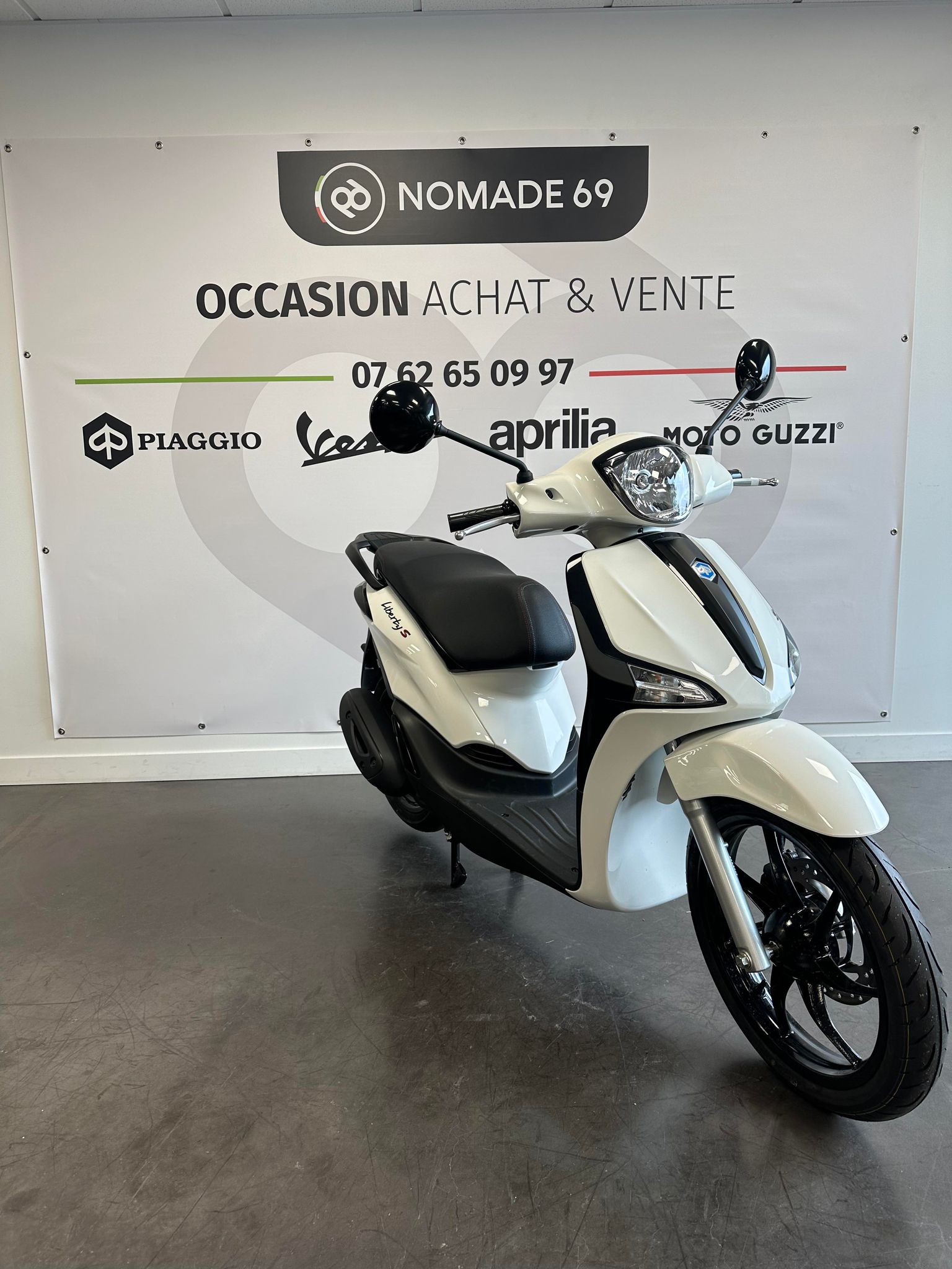 photo de PIAGGIO LIBERTY S 50 IGET 50 occasion de couleur  en vente à Brignais n°2