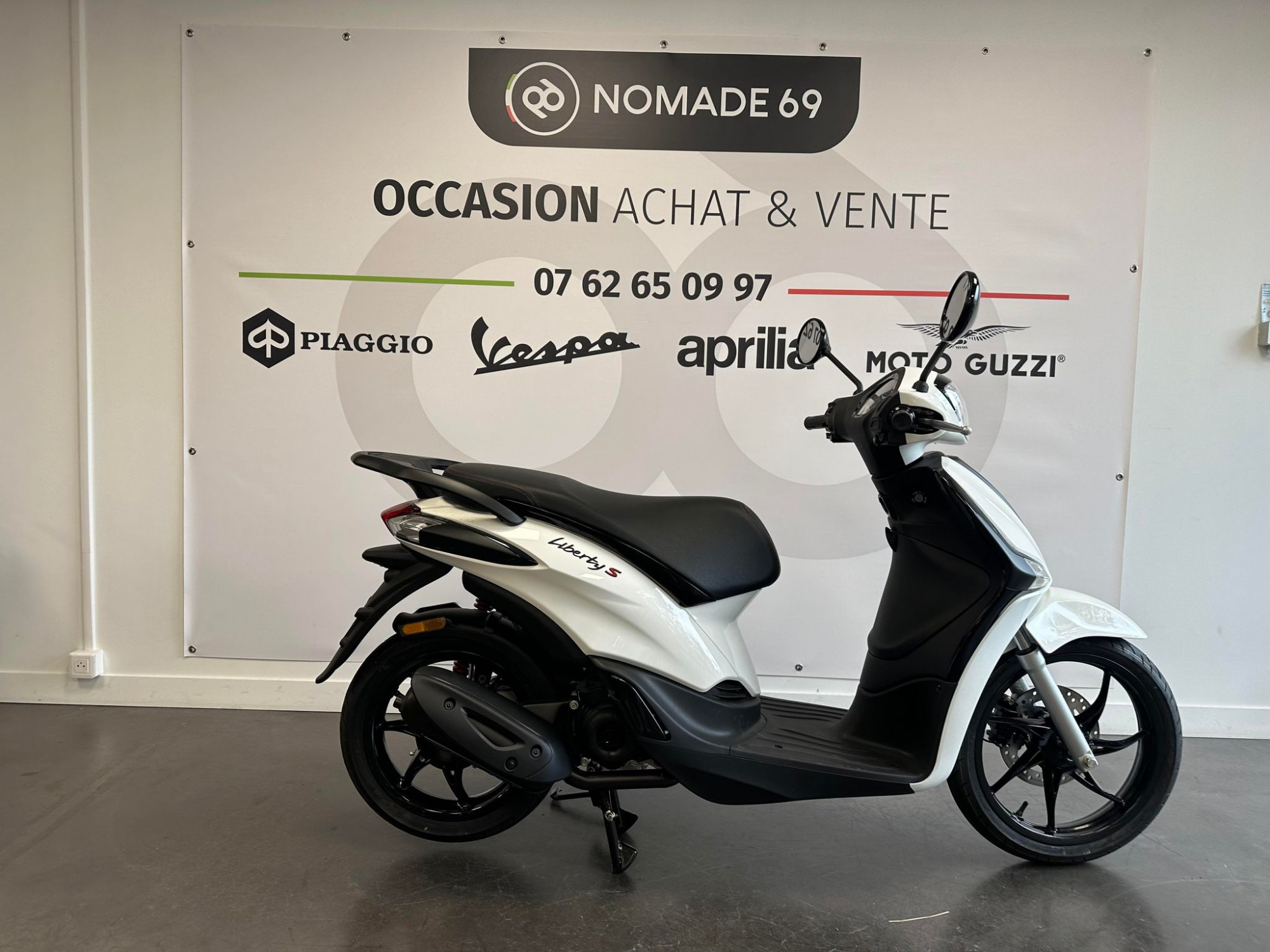 photo de PIAGGIO LIBERTY S 50 IGET 50 occasion de couleur  en vente   Brignais