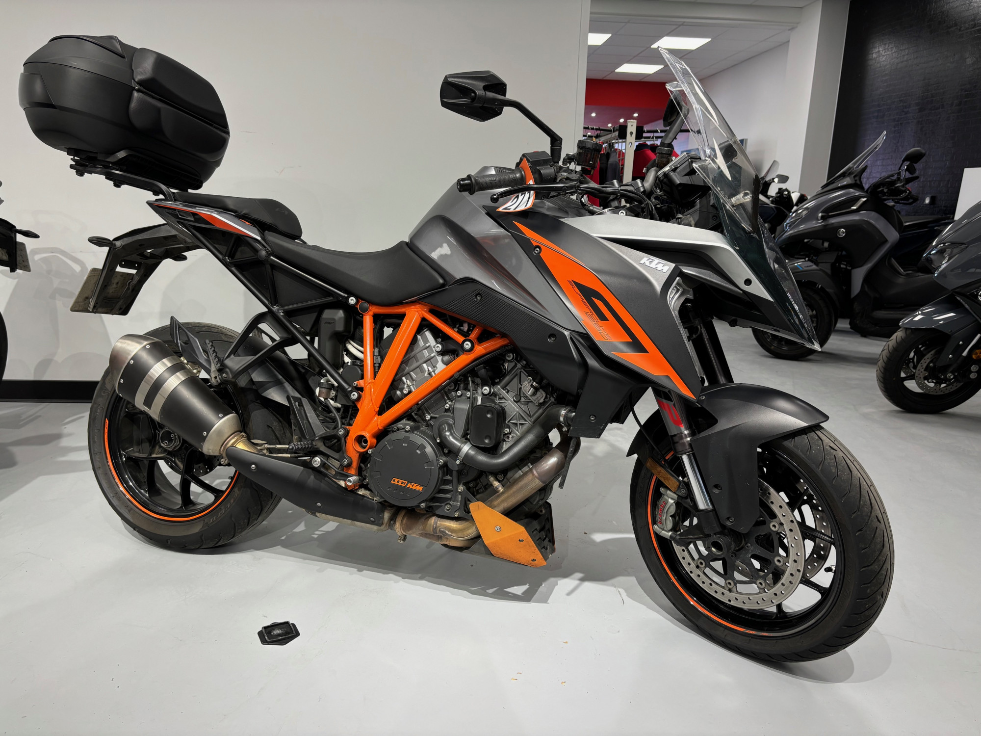 photo de KTM 1290 SUPER DUKE GT 1290 occasion de couleur  en vente   Carcassonne