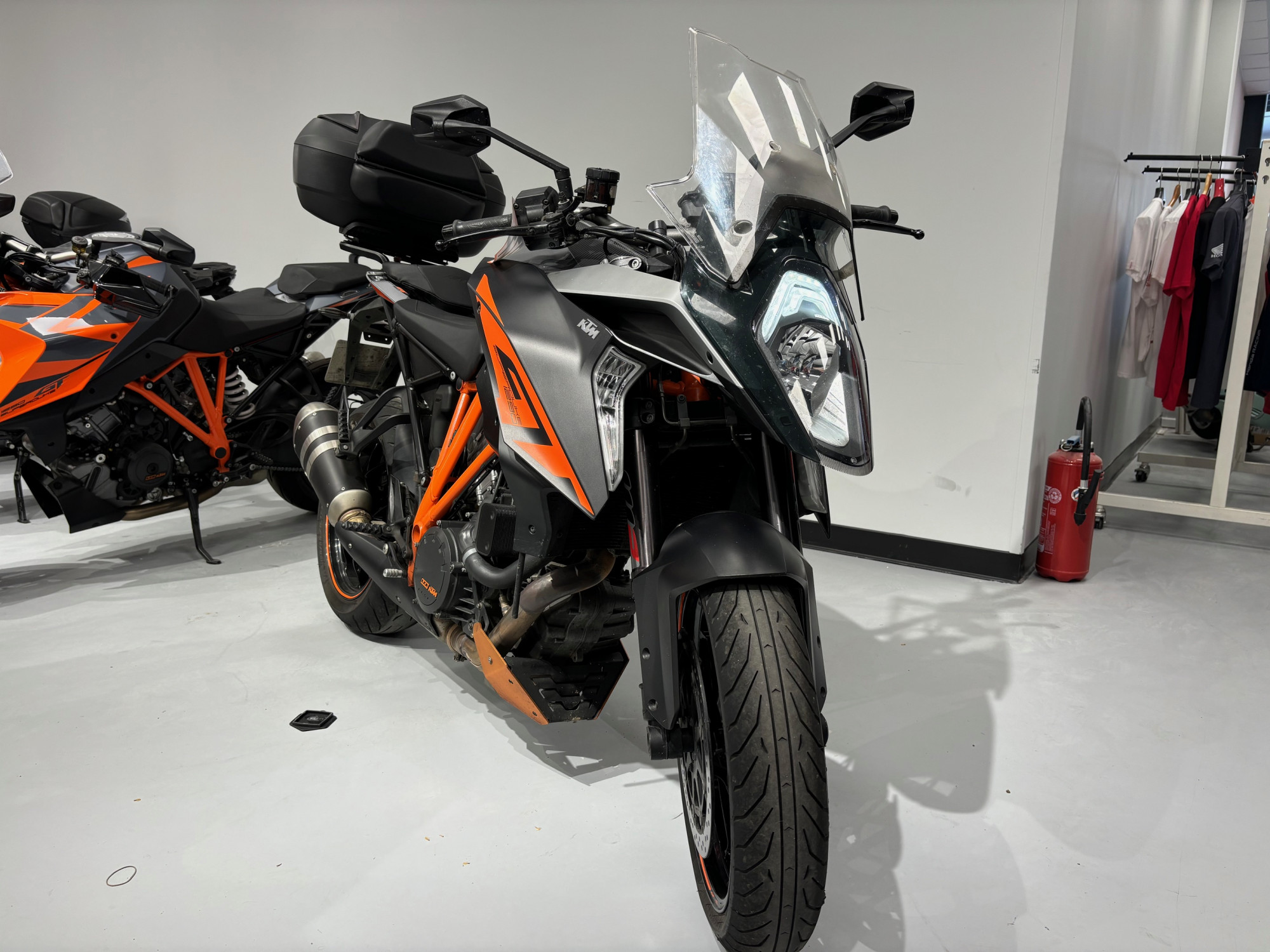 photo de KTM 1290 SUPER DUKE GT 1290 occasion de couleur  en vente à Carcassonne n°2