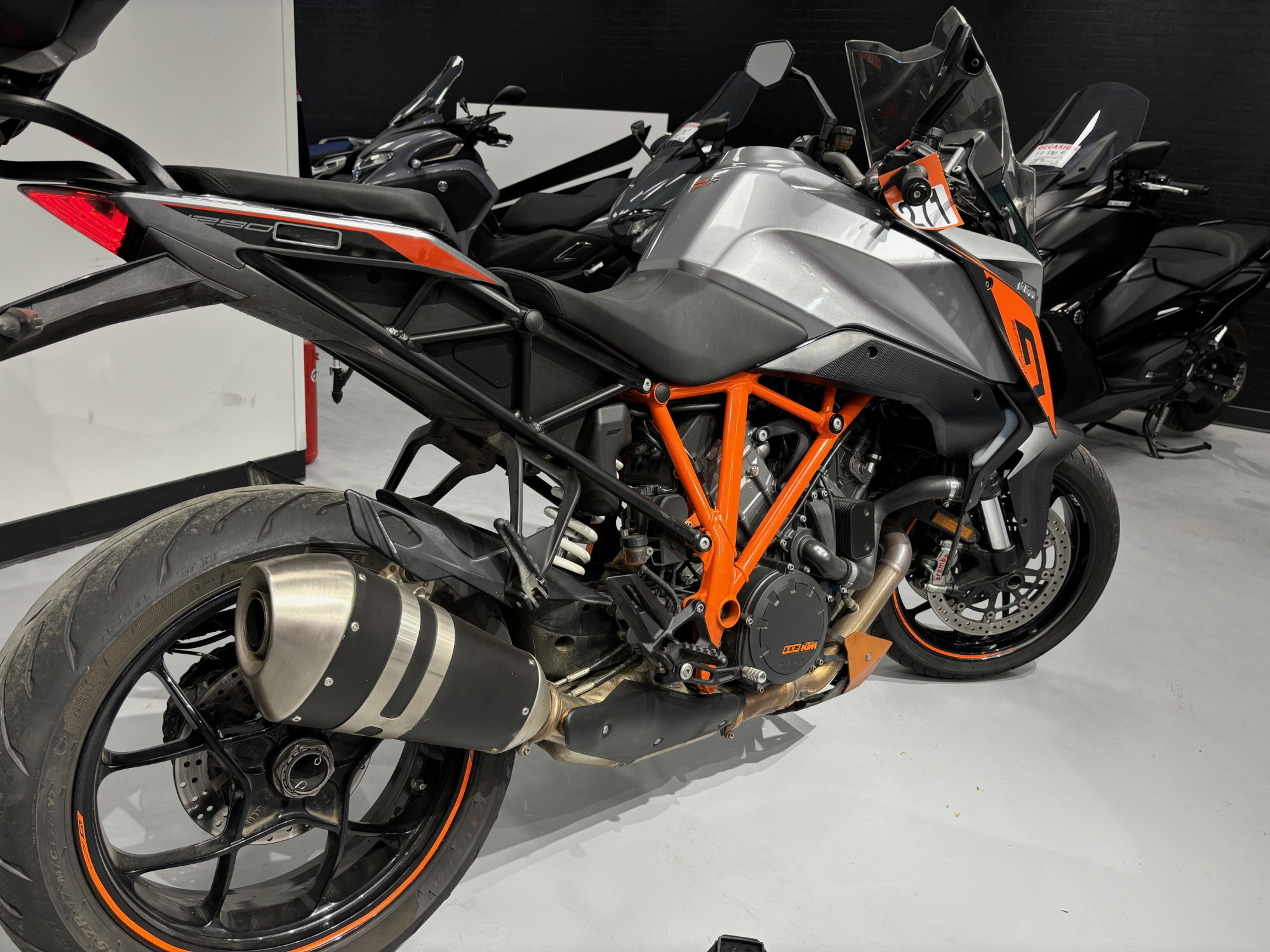 photo de KTM 1290 SUPER DUKE GT 1290 occasion de couleur  en vente à Carcassonne n°3