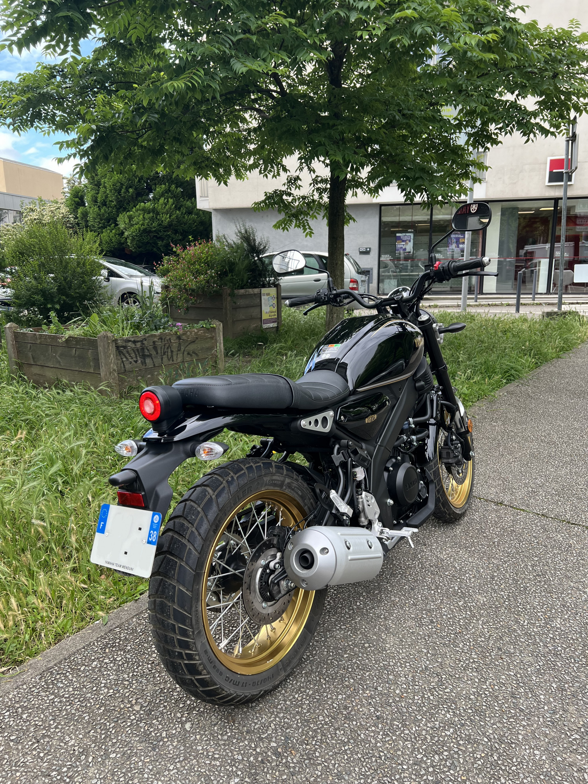 photo de YAMAHA XSR 125 LEGACY 125 occasion de couleur  en vente à Grenoble n°3