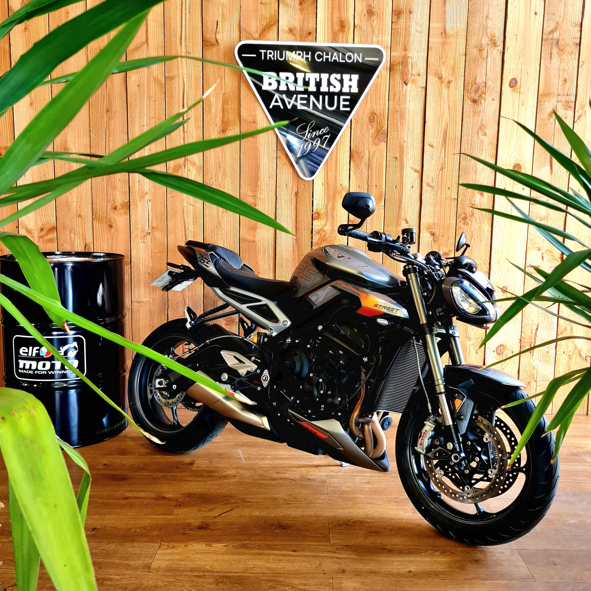 photo de TRIUMPH STREET TRIPLE 765 RS 765 occasion de couleur  en vente à Sevrey n°1