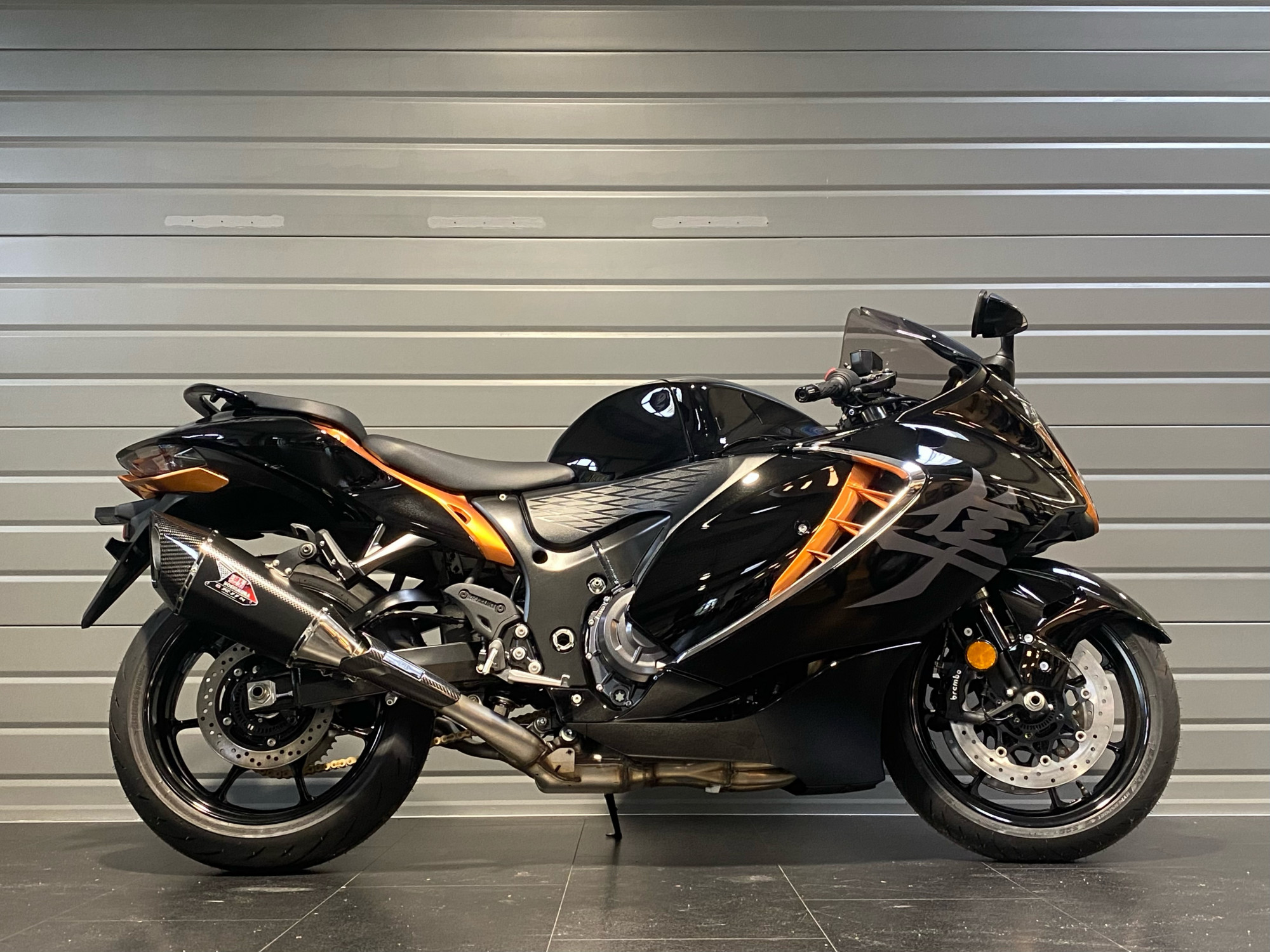 photo de SUZUKI GSX 1300 R 1340 occasion de couleur  en vente   La Roche Sur Yon