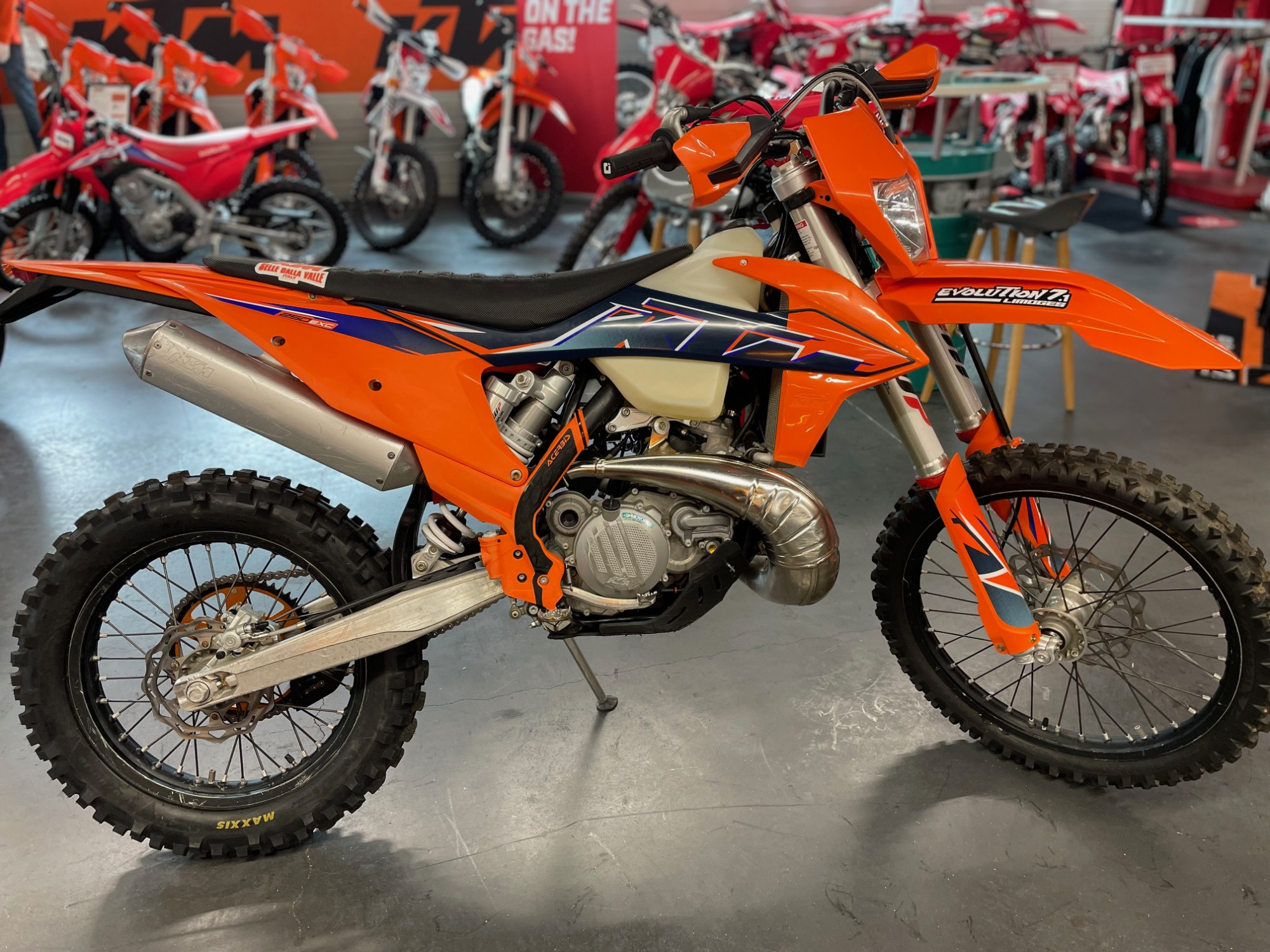 photo de KTM 250 EXC 250 occasion de couleur  en vente à Feytiat n°3