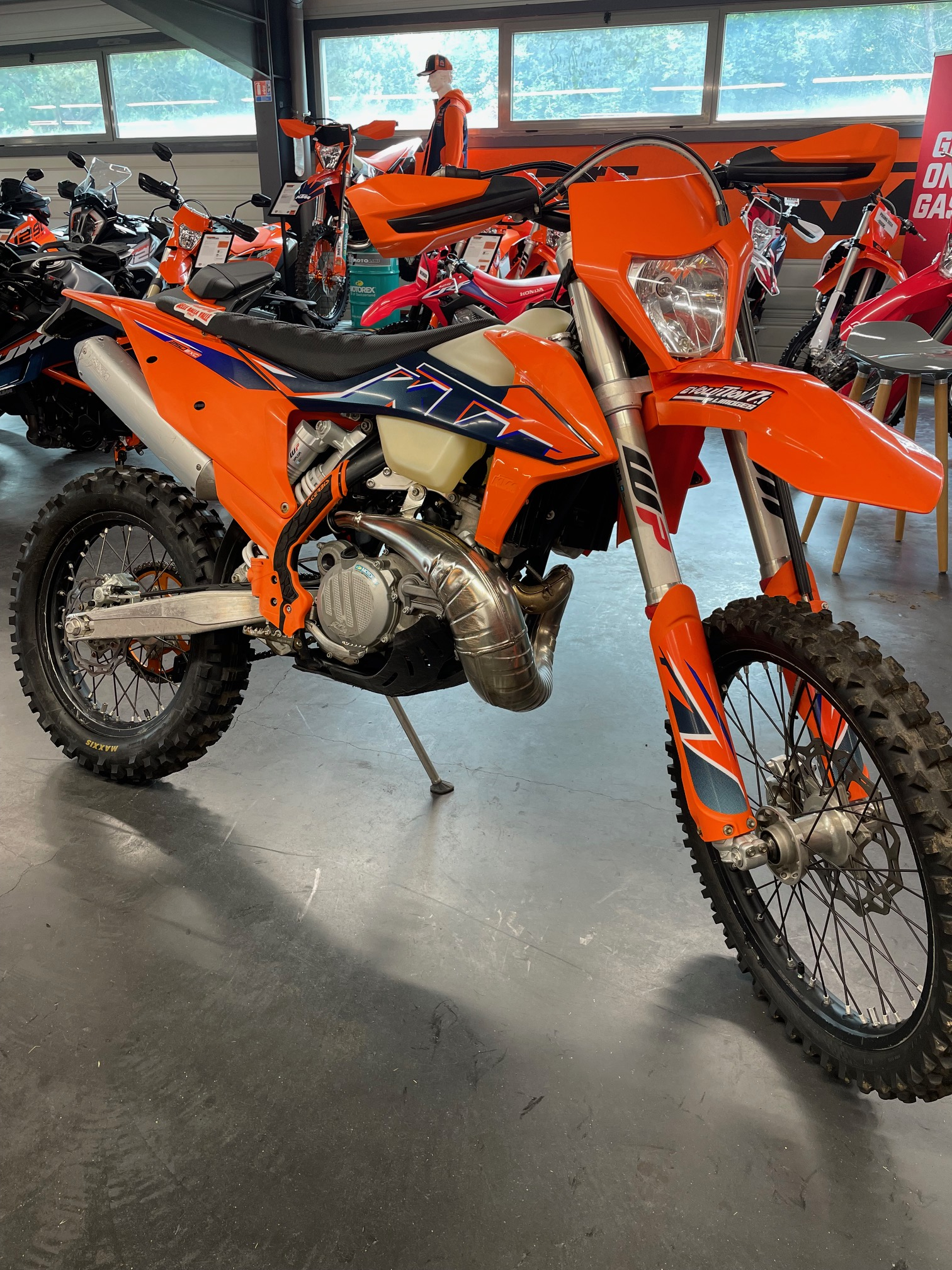 photo de KTM 250 EXC 250 occasion de couleur  en vente à Feytiat n°2