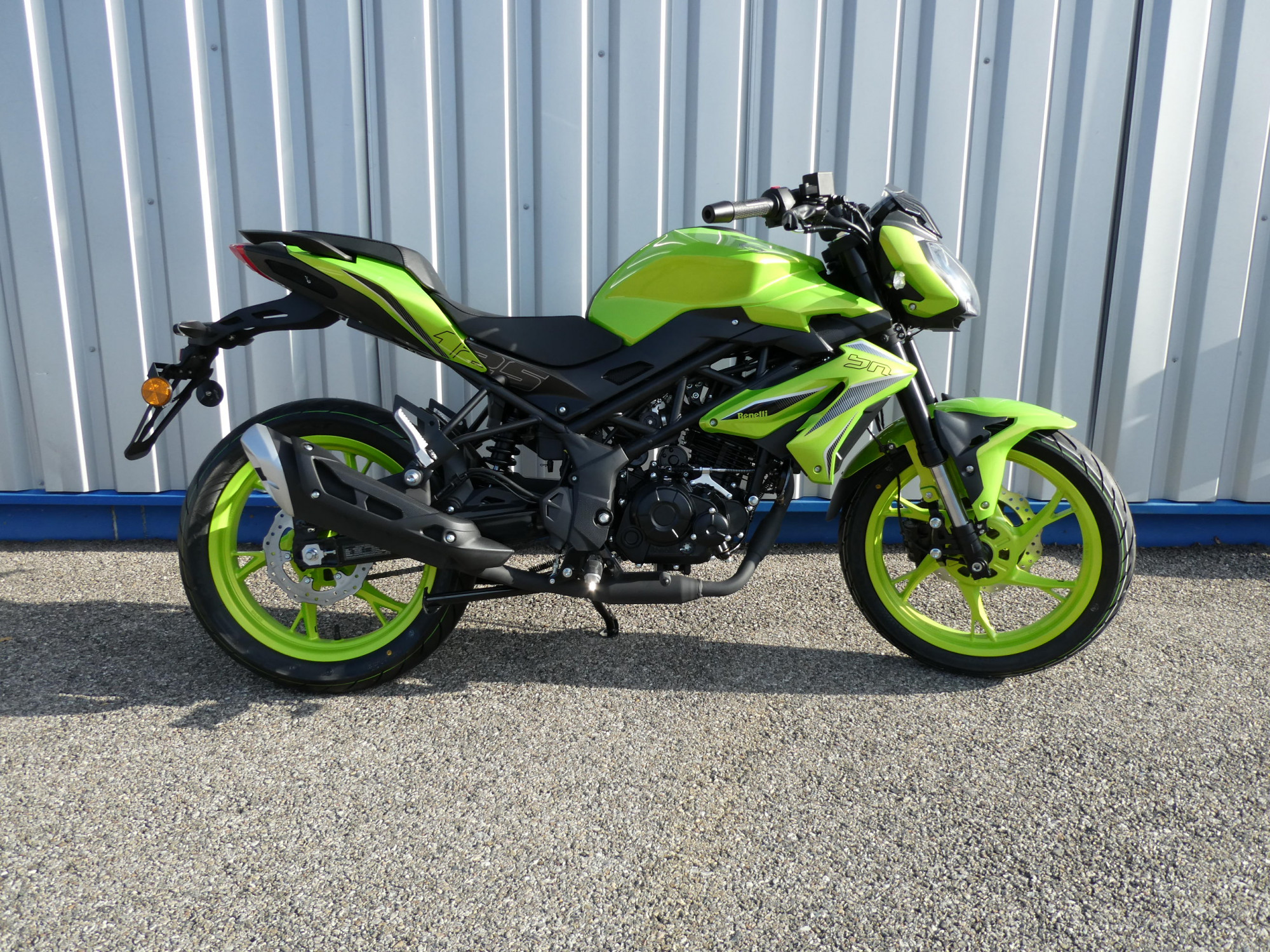 photo de BENELLI BN125 125 occasion de couleur  en vente à Annonay n°3