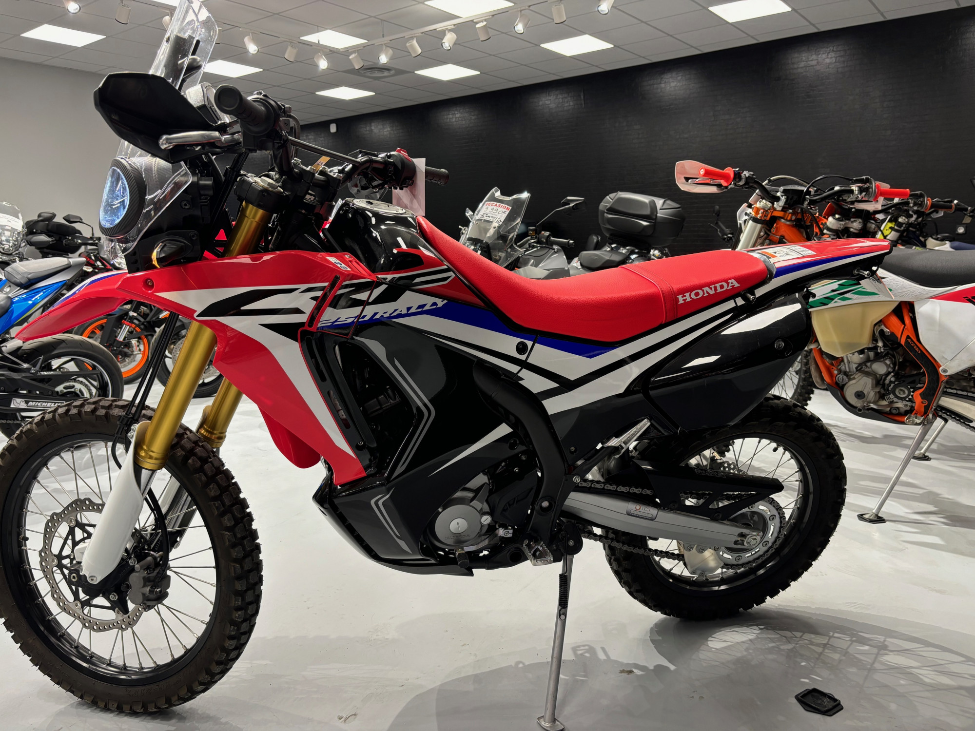 photo de HONDA CRF250L 250 occasion de couleur  en vente à Carcassonne n°3