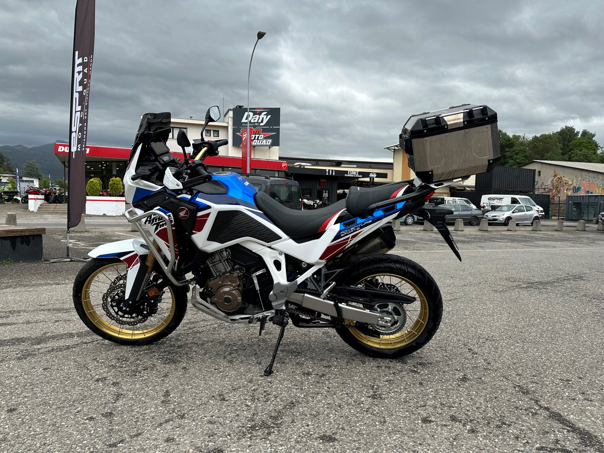 photo de HONDA AFRICA TWIN CRF1100L ADVENTURE S 1100 occasion de couleur  en vente à Gap n°2