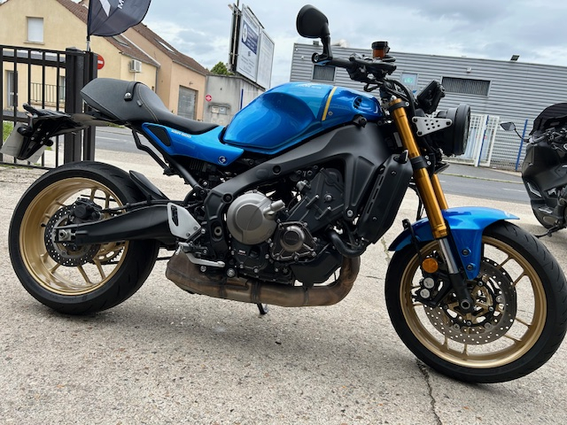 photo de YAMAHA XSR 900 ABS 900 occasion de couleur  en vente à Conflans Ste Honorine n°2