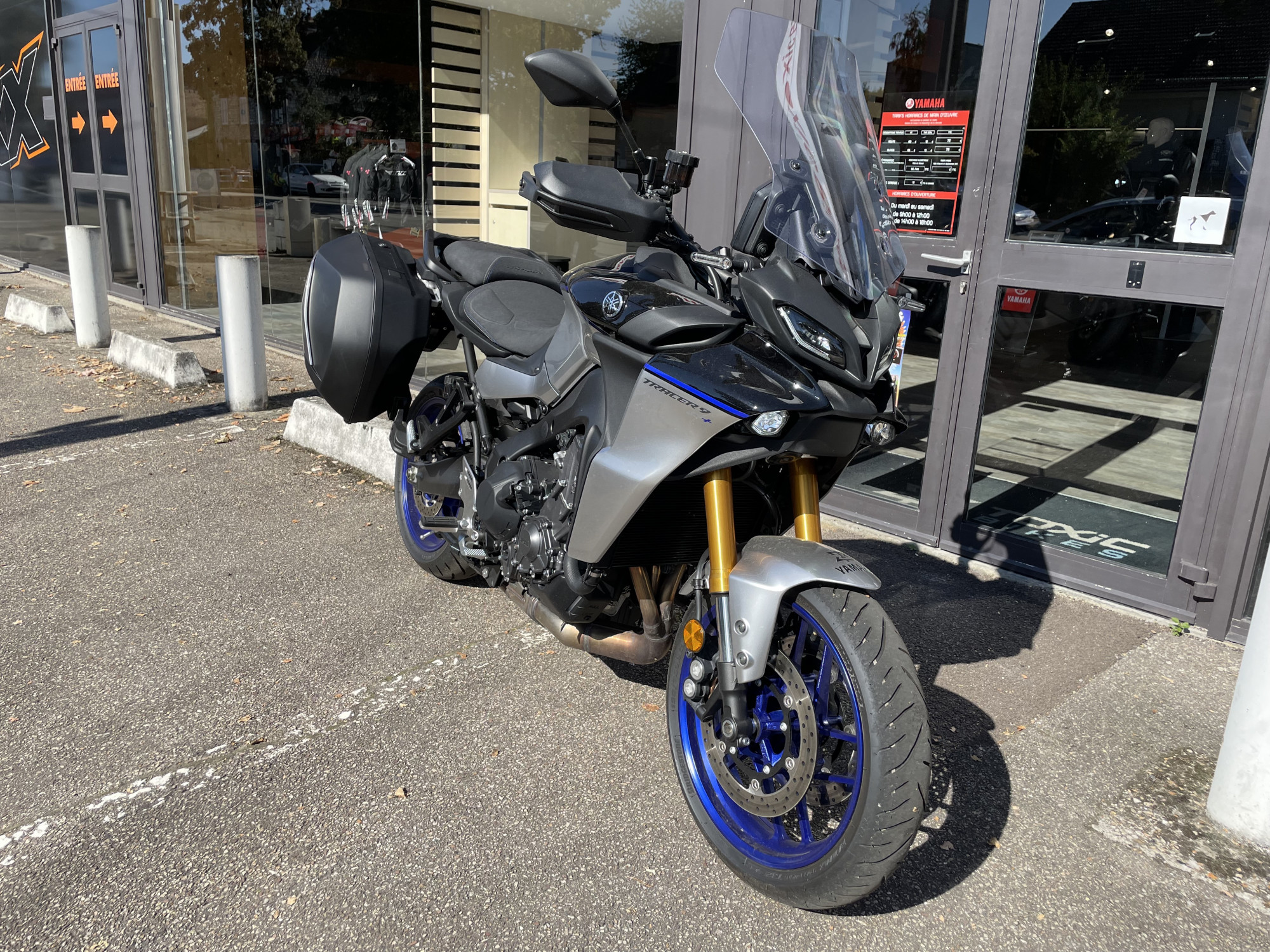 photo de YAMAHA TRACER 9 GT + 900 occasion de couleur  en vente à Vernon n°2