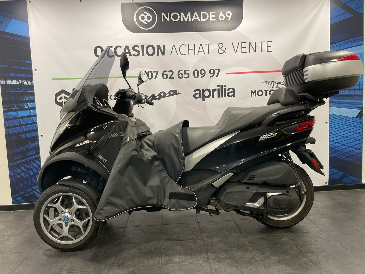 photo de PIAGGIO MP3 400 HPE ABS ASR 400 occasion de couleur  en vente à Brignais n°2