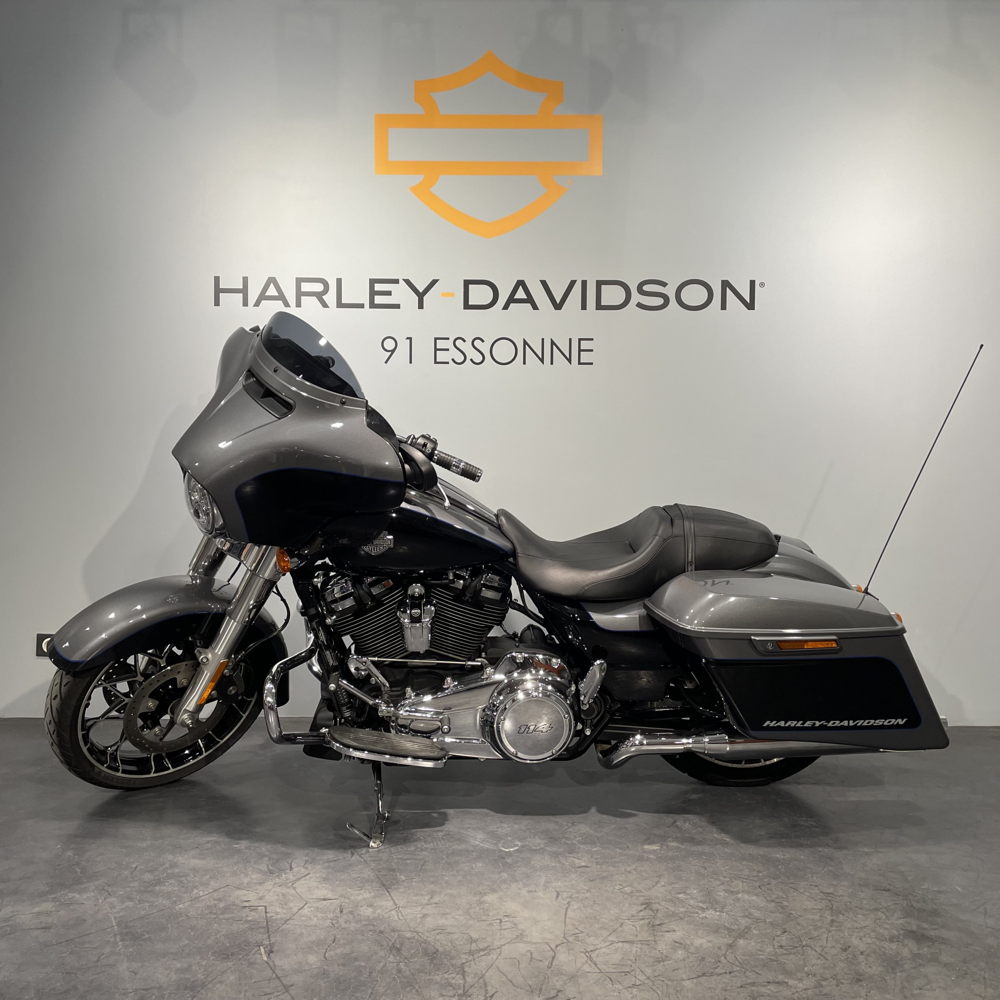 photo de HARLEY DAVIDSON TOURING STREET GLIDE 1868 SPECIA 1868 occasion de couleur  en vente à Ballainvilliers n°2