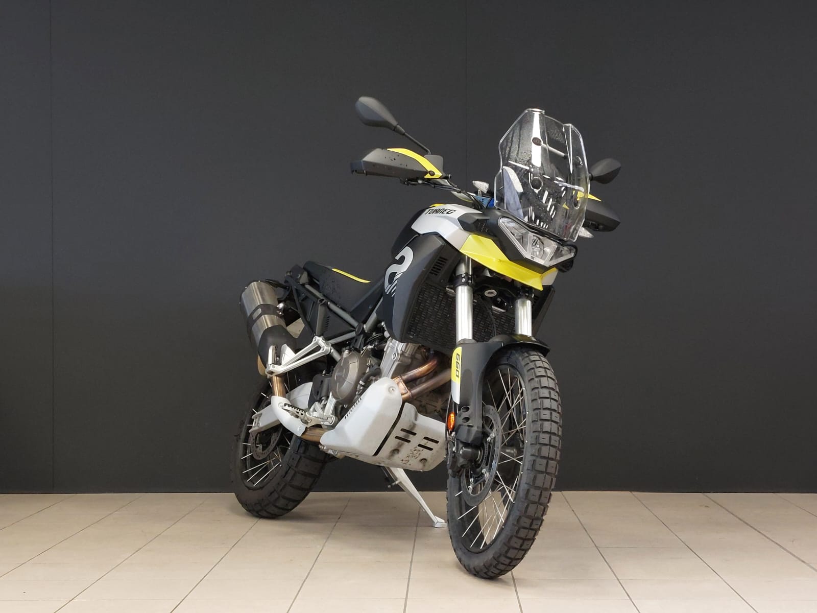 photo de APRILIA TUAREG 660 659 occasion de couleur  en vente   Reze