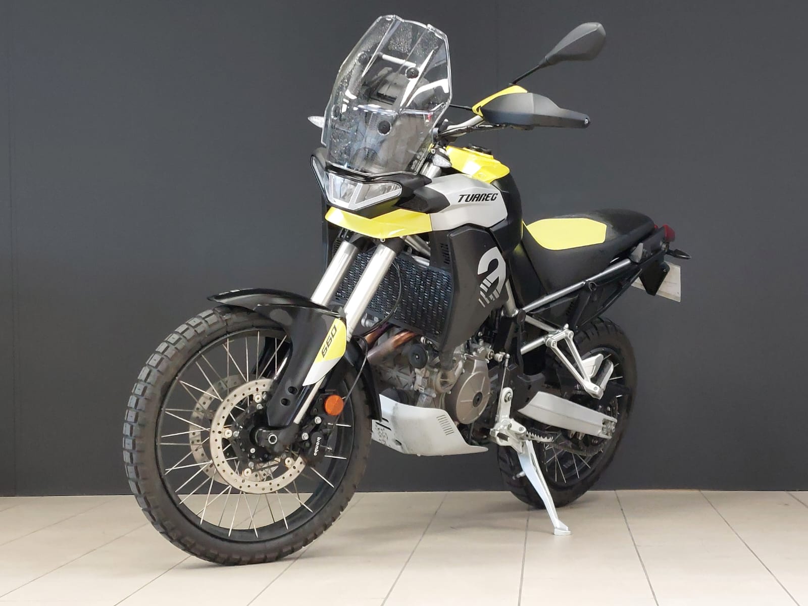 photo de APRILIA TUAREG 660 659 occasion de couleur  en vente à Reze n°3