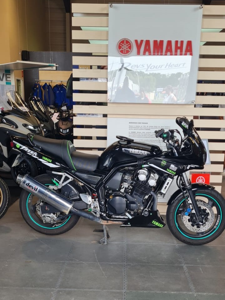 photo de YAMAHA FZ1 FAZER 600 occasion de couleur  en vente à Sarreguemines n°3