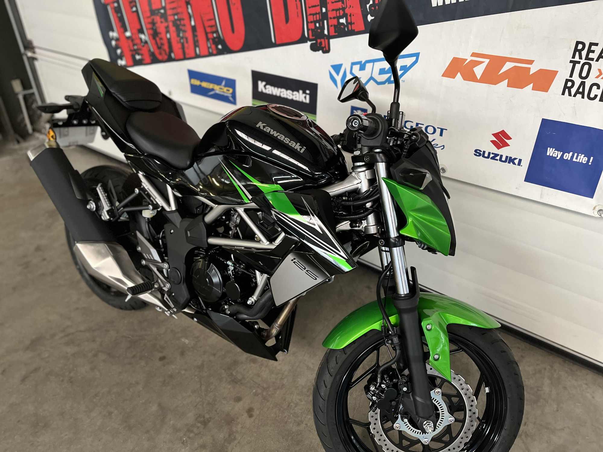 Annonce moto Kawasaki z 125