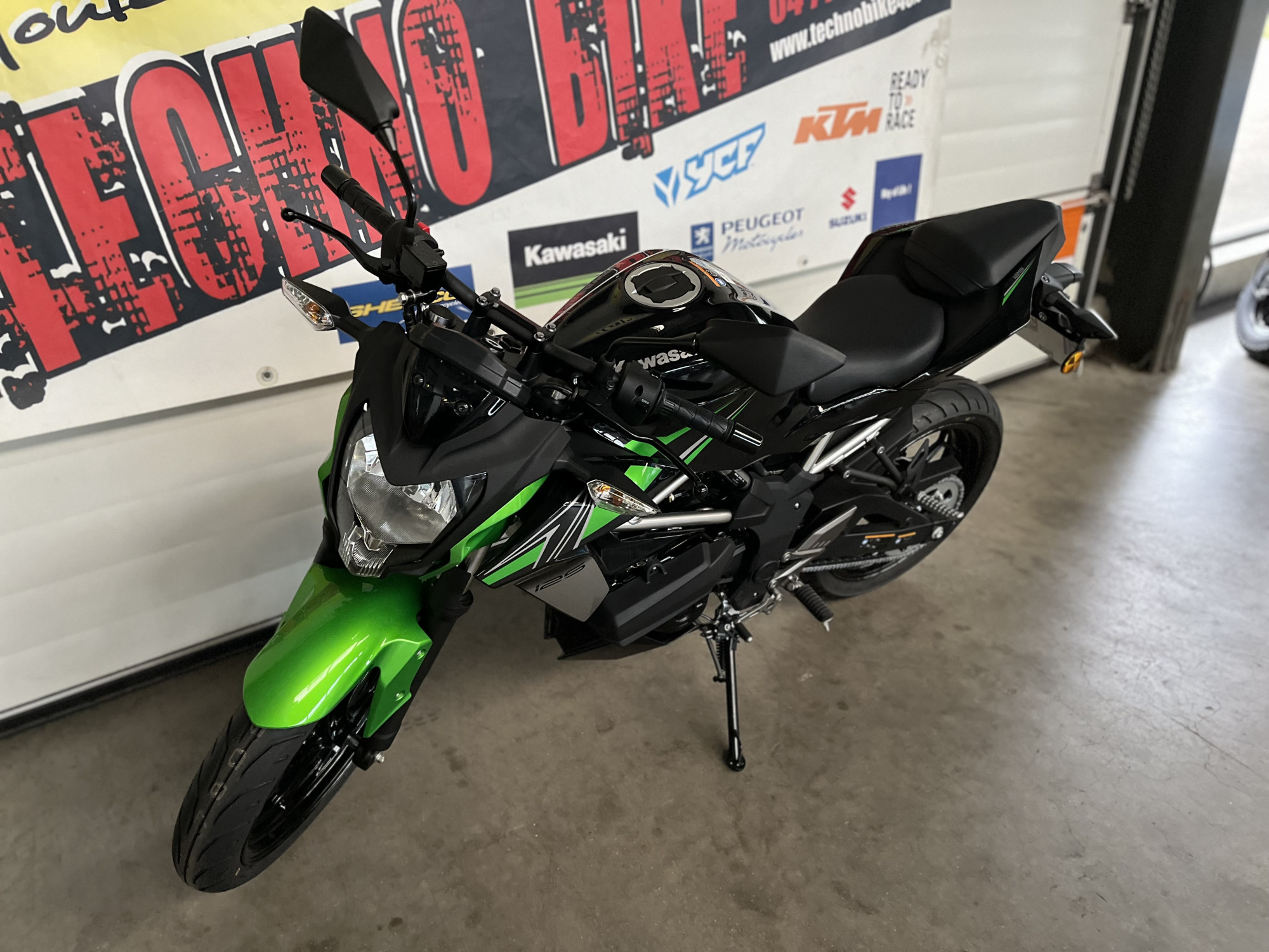 photo de KAWASAKI Z 125 125 occasion de couleur  en vente à St Germain Laprade n°1