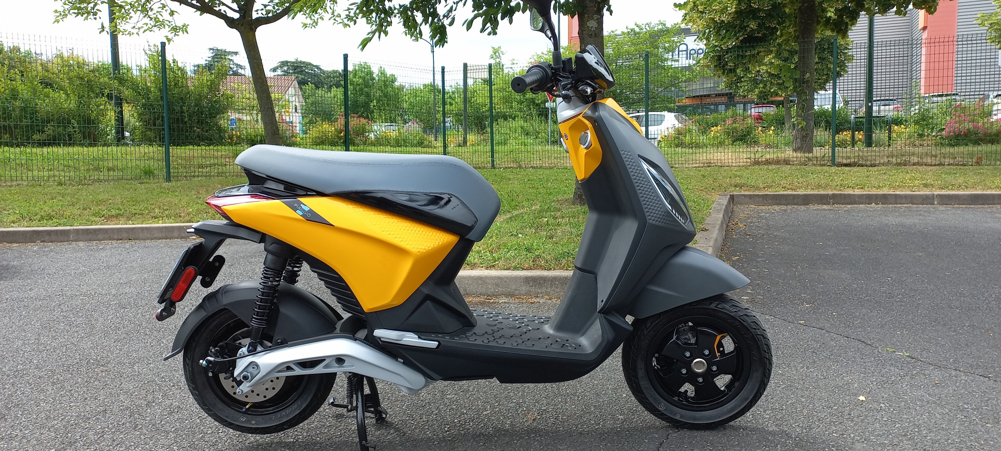 photo de PIAGGIO 1 ACTIVE 125 occasion de couleur  en vente   Gleize