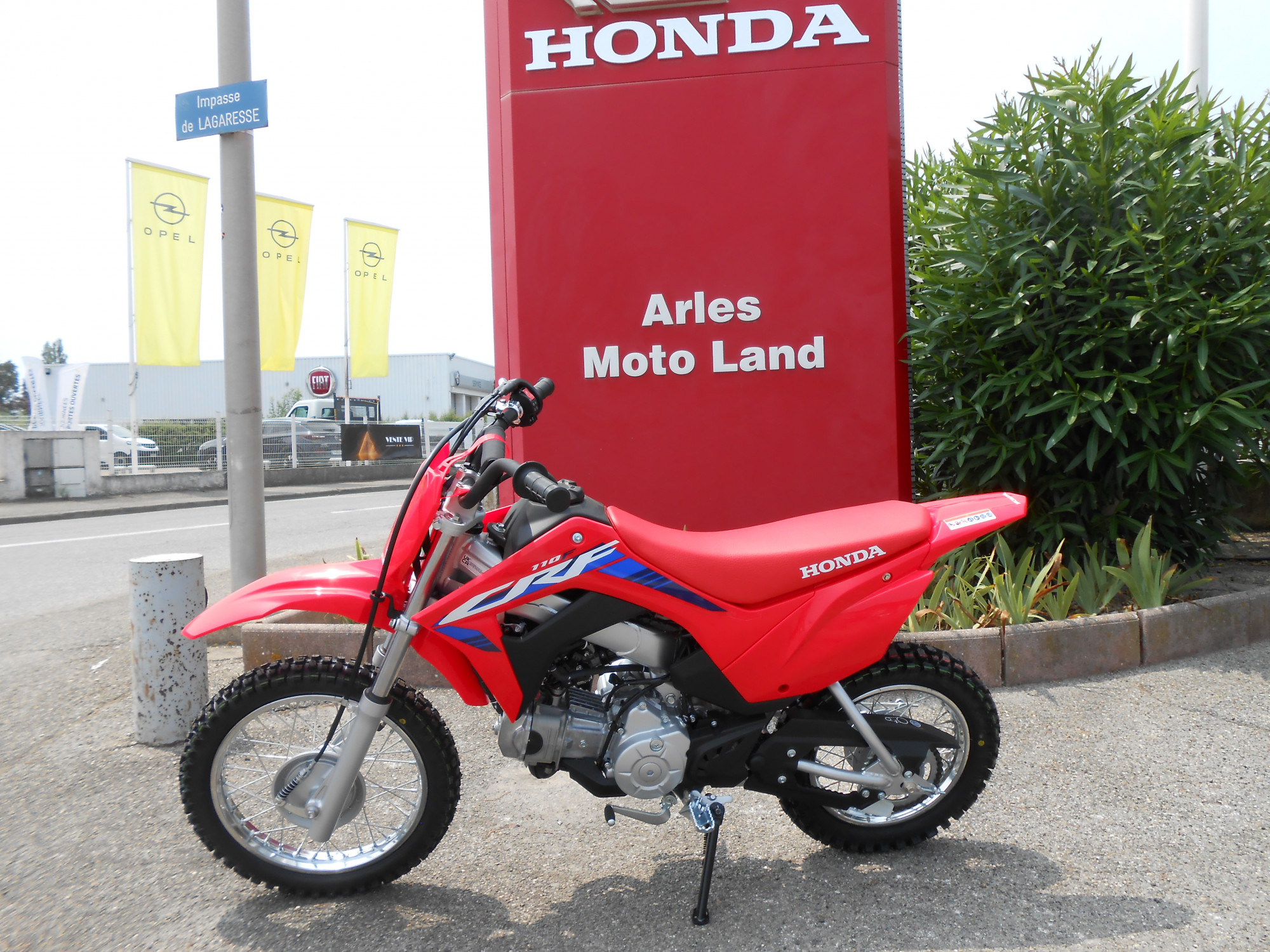 photo de HONDA CRF 110 110 occasion de couleur  en vente à Arles n°2