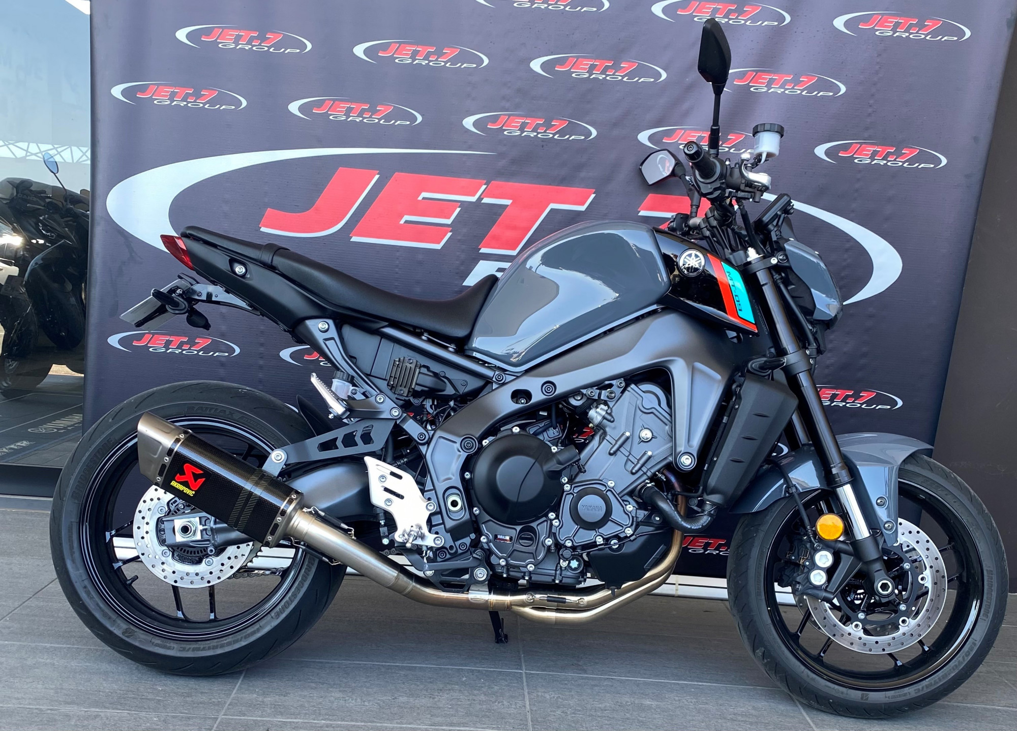 photo de YAMAHA MT-09 850 occasion de couleur  en vente à Ste Maxime n°3