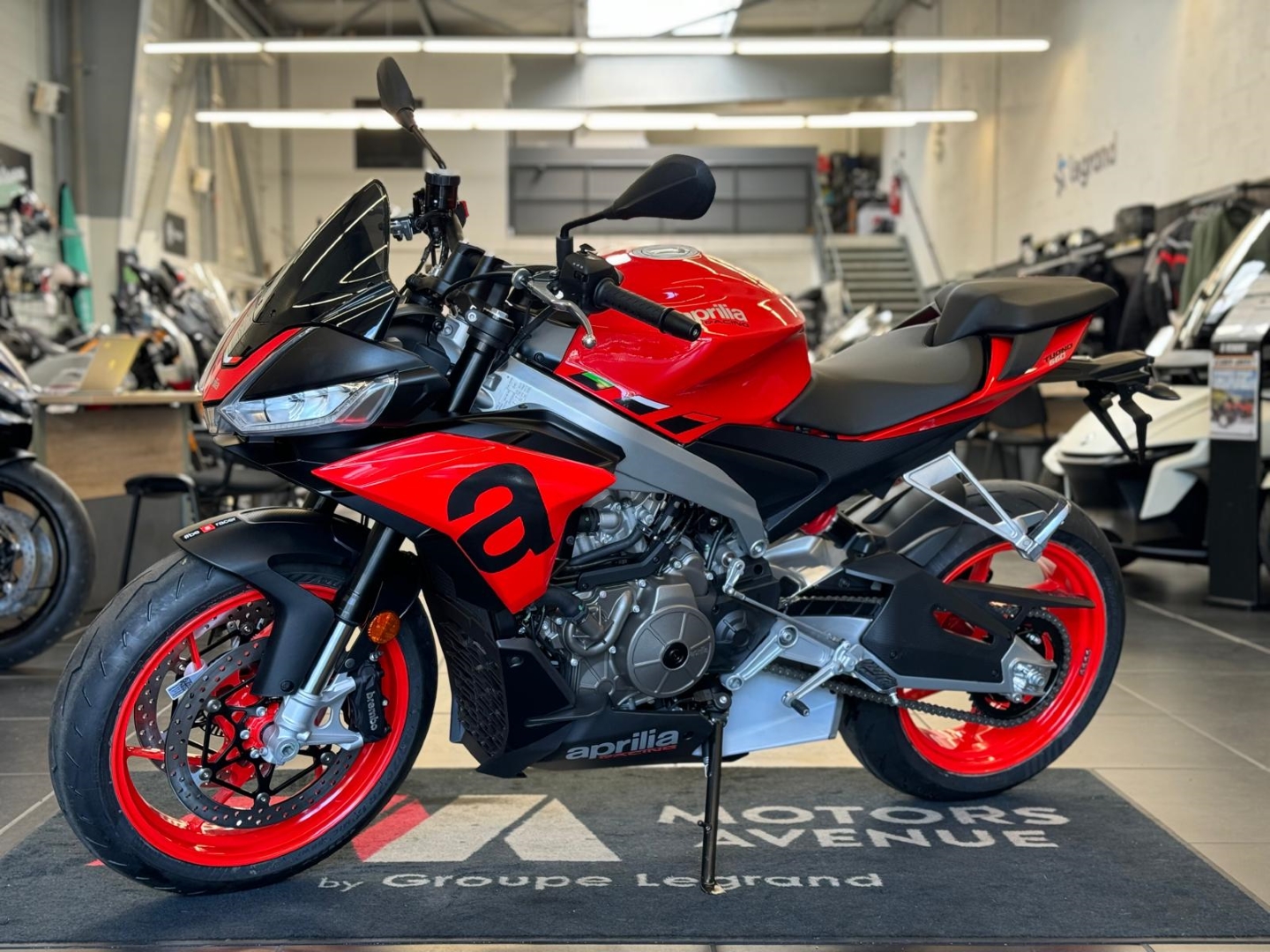 photo de APRILIA TUONO 660 660 occasion de couleur  en vente à Le Mans n°3