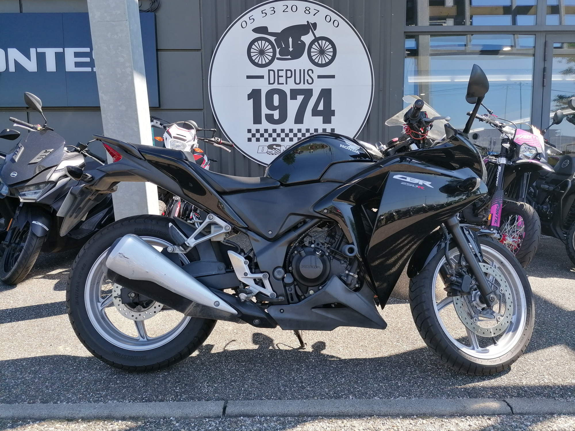 photo de HONDA CBR 250 R 250 occasion de couleur  en vente à Marmande n°3