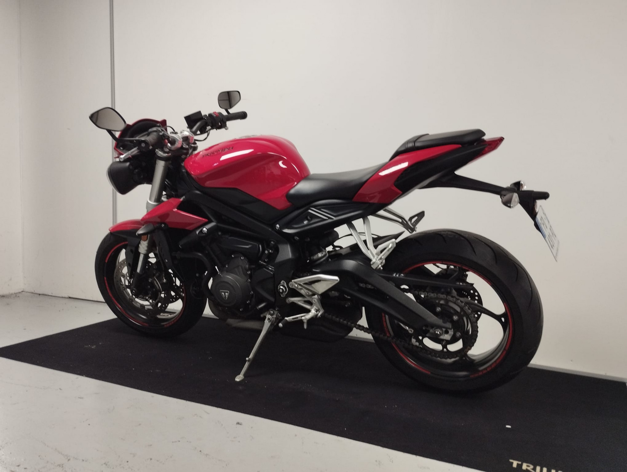 photo de TRIUMPH STREET TRIPLE 660 S 660 occasion de couleur  en vente à Coignieres n°3