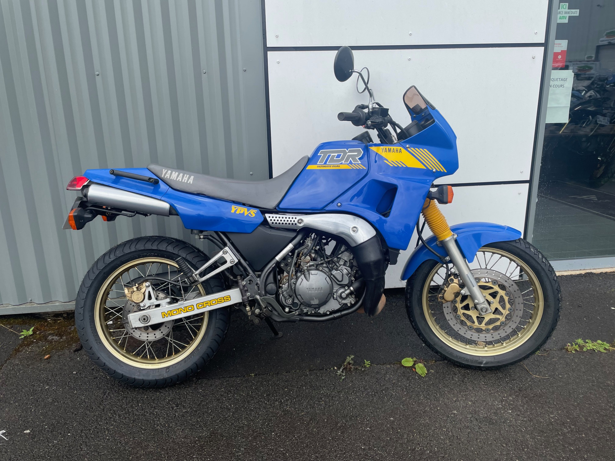 photo de YAMAHA TDR 240 240 occasion de couleur  en vente à Villers Helon n°1