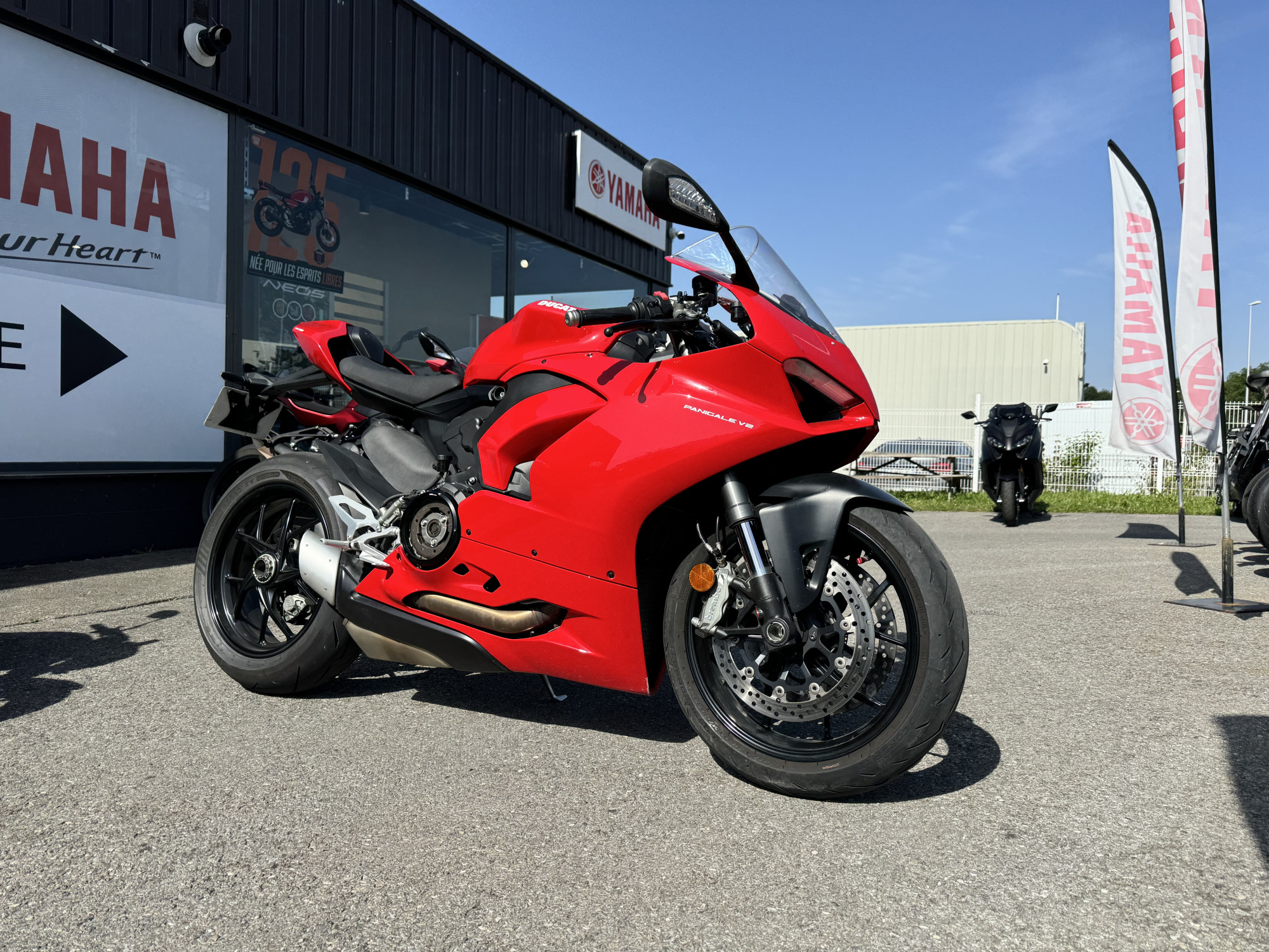 photo de DUCATI PANIGALE V2 955 occasion de couleur  en vente à Ville La Grand n°3