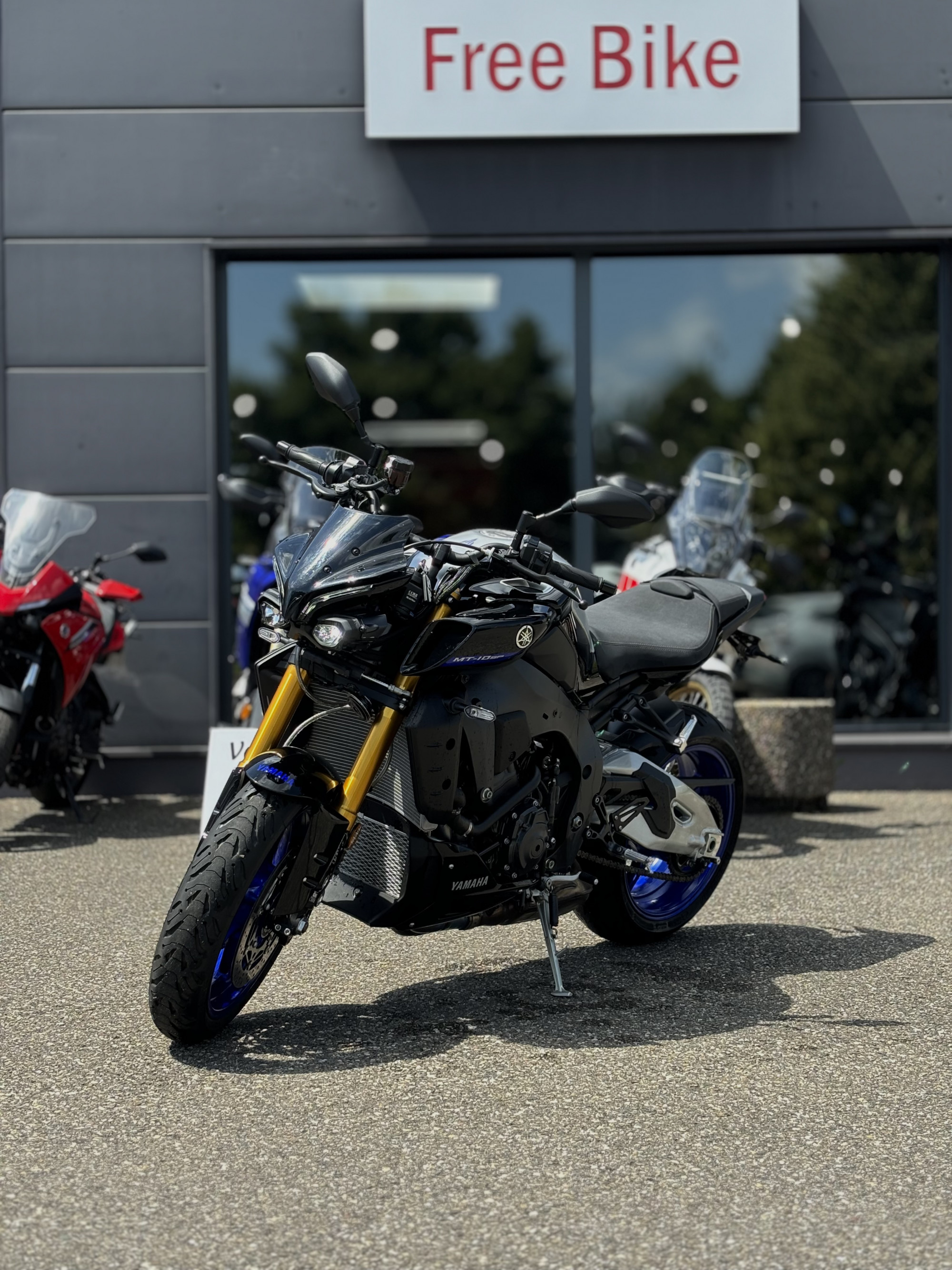 photo de YAMAHA MT-10 SP 1000 occasion de couleur  en vente à Mulhouse n°2