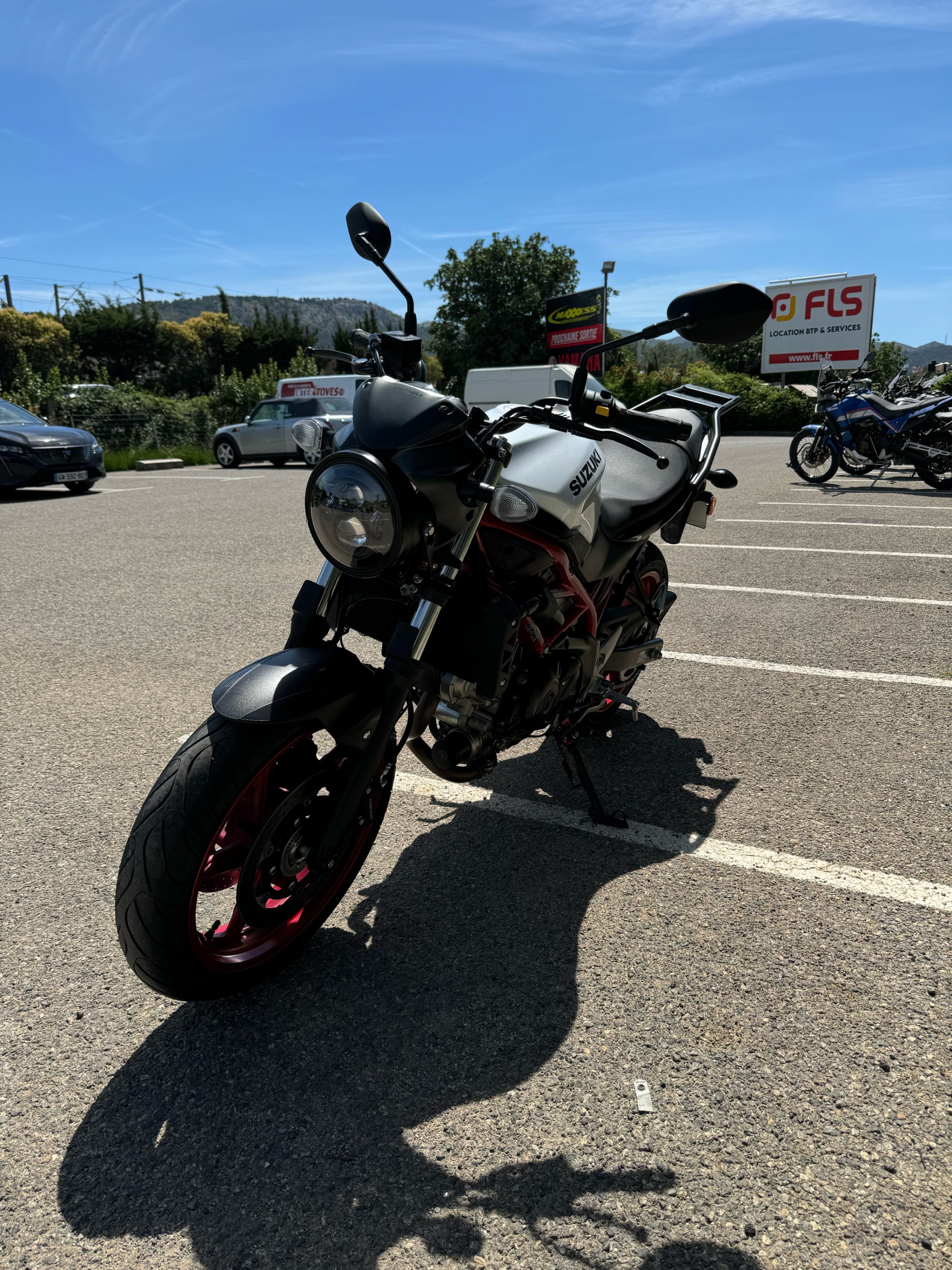 photo de SUZUKI SV 650 650 occasion de couleur  en vente à Aubagne n°3