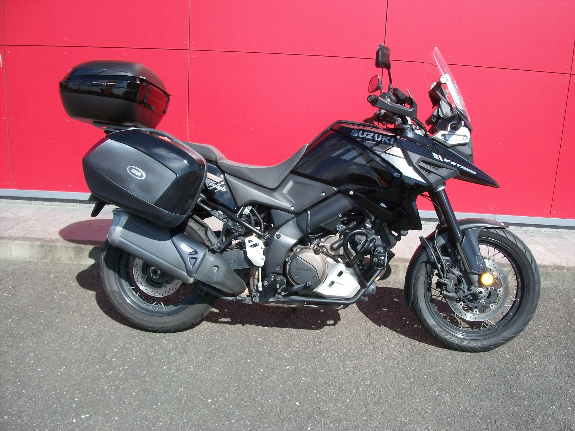 photo de SUZUKI DL 1050 V-STROM XT 1050 occasion de couleur  en vente à Fontenay Sur Eure n°3