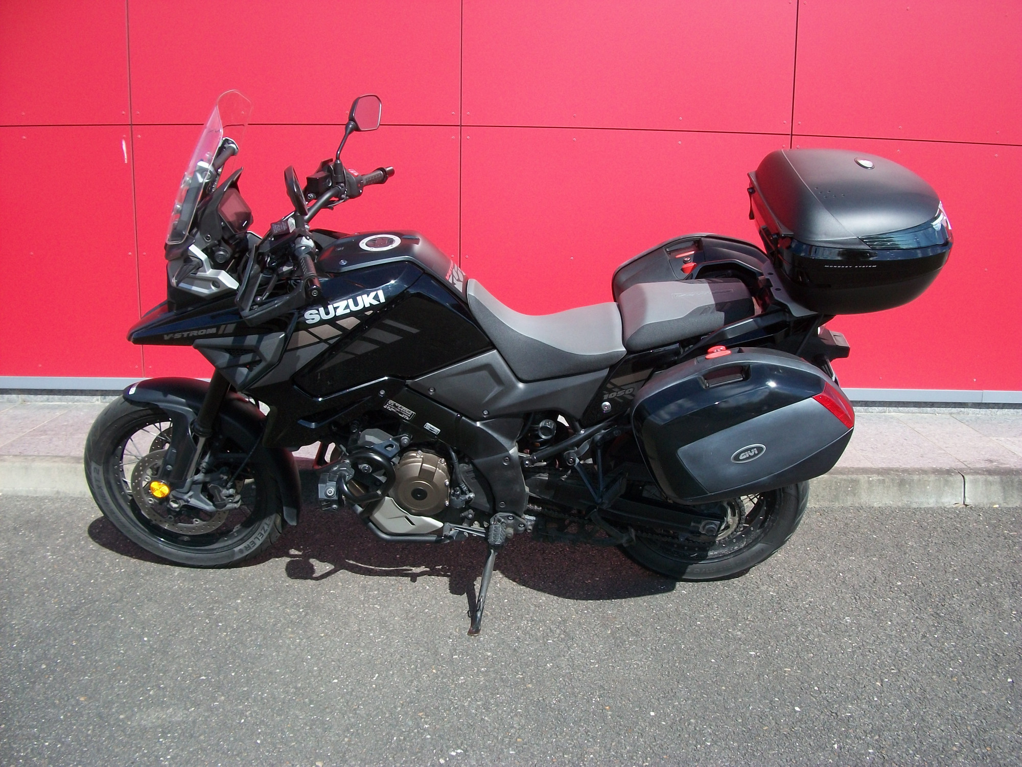 photo de SUZUKI DL 1050 V-STROM XT 1050 occasion de couleur  en vente à Fontenay Sur Eure n°1