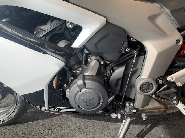 photo de TRIUMPH 	DAYTONA 660 660 occasion de couleur  en vente à Livry Gargan n°1