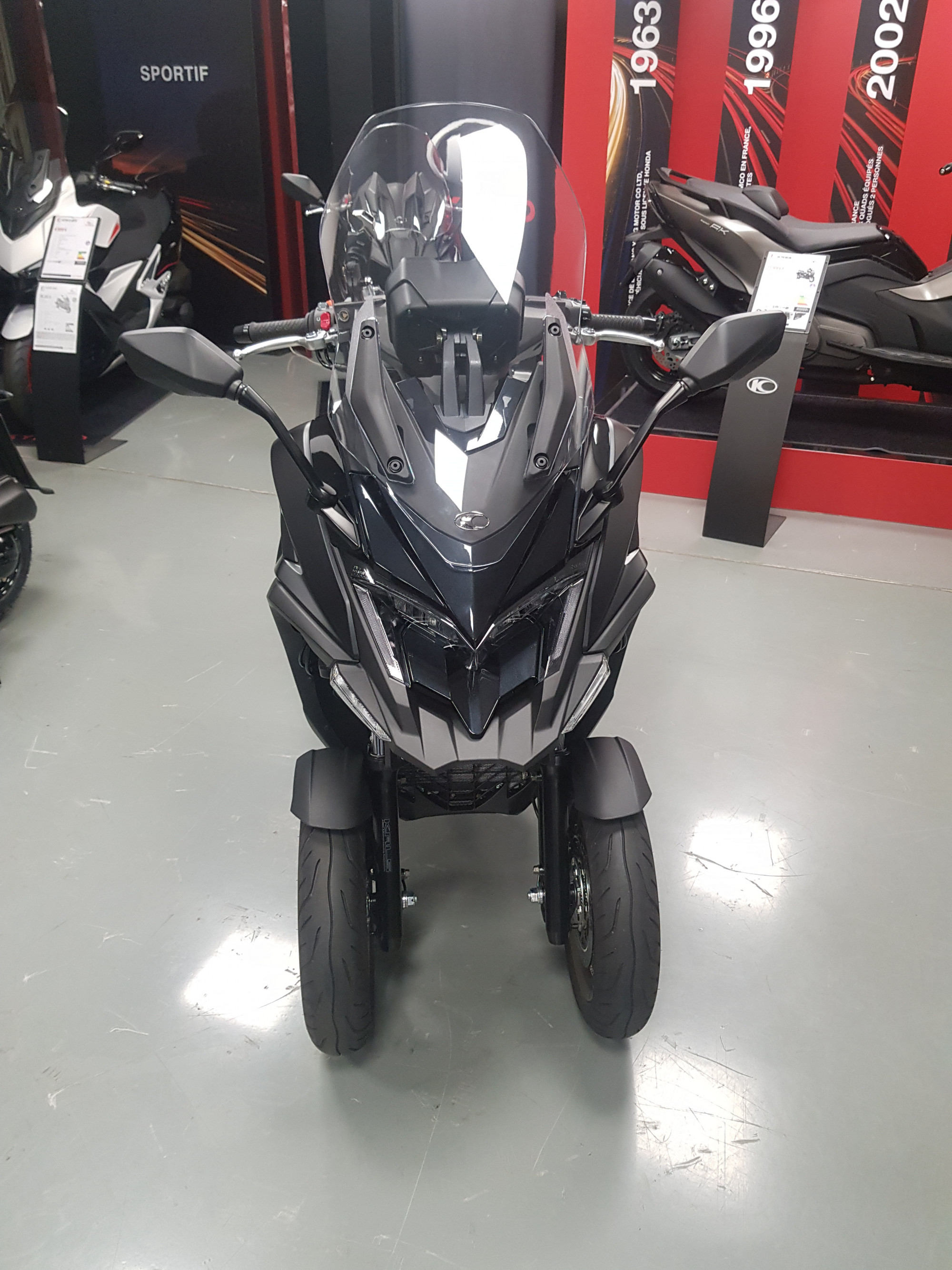 photo de KYMCO CV3 550 550 occasion de couleur  en vente à Pontault Combault n°2