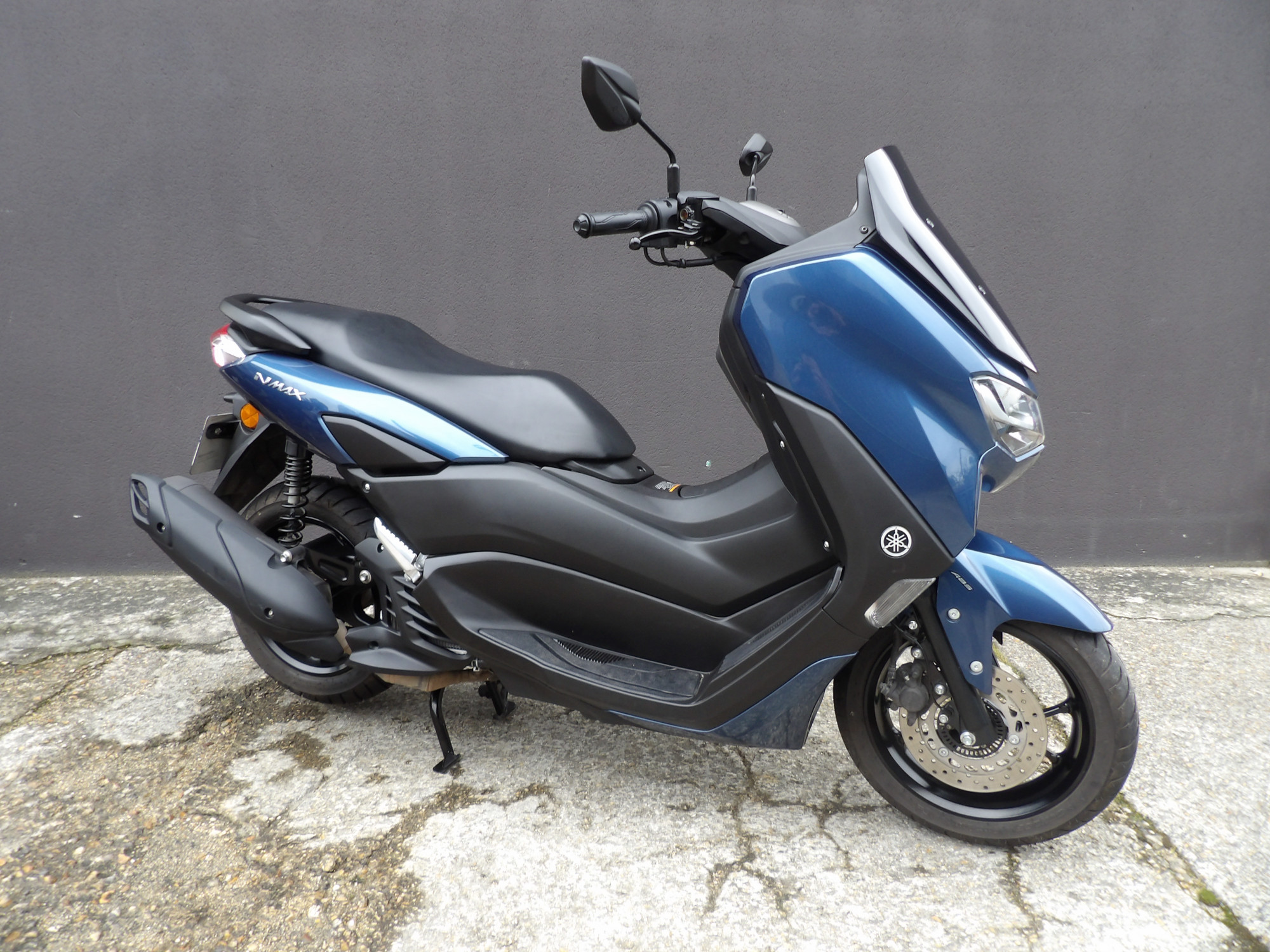 photo de YAMAHA NMAX 125 125 occasion de couleur  en vente à Villeneuve St Georges n°2