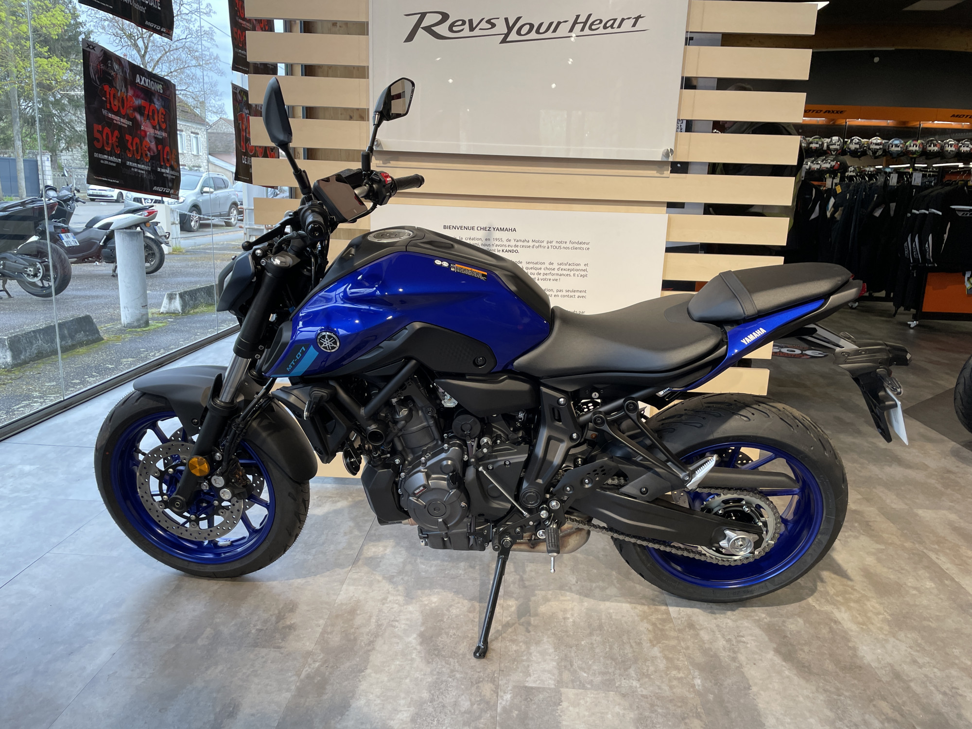 photo de YAMAHA MT-07 (47.5CV) 695 occasion de couleur  en vente   Vernon