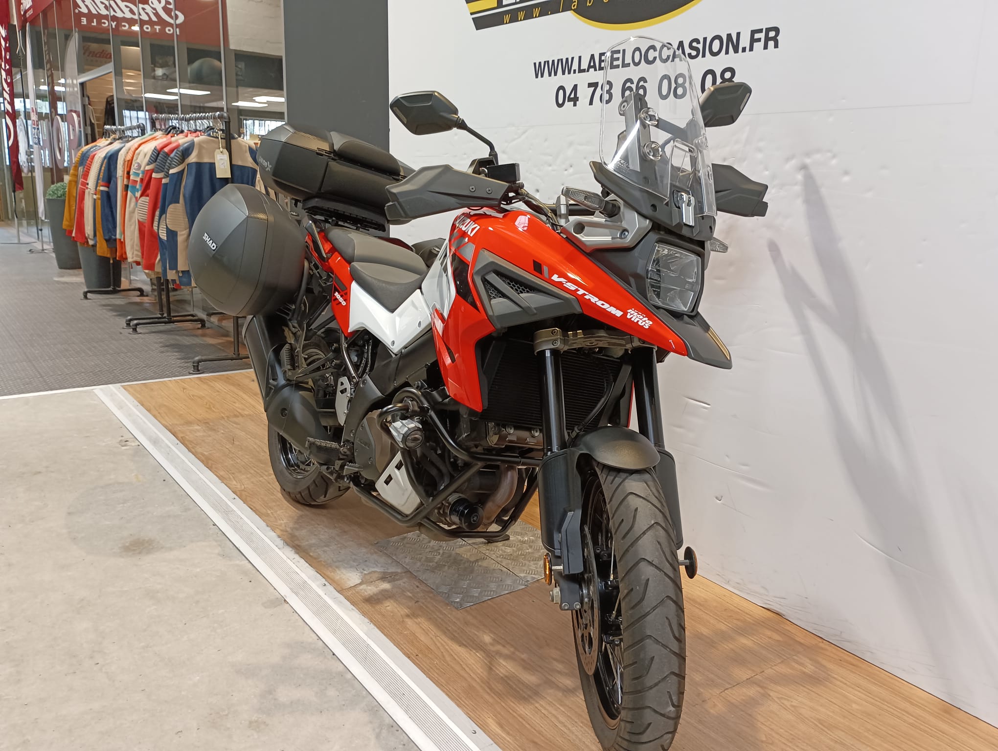 photo de SUZUKI DL 1050 V-STROM 1050 occasion de couleur  en vente à Limonest n°3