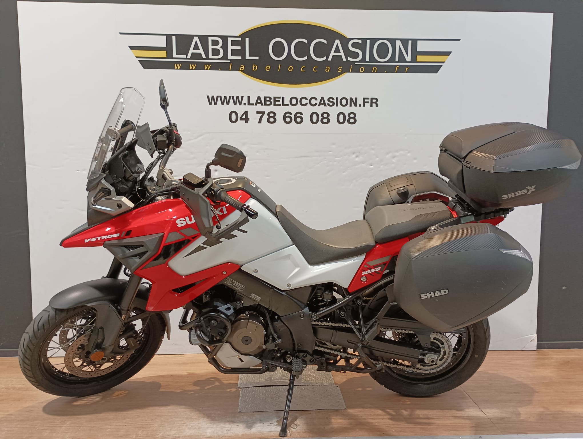 photo de SUZUKI DL 1050 V-STROM 1050 occasion de couleur  en vente à Limonest n°1