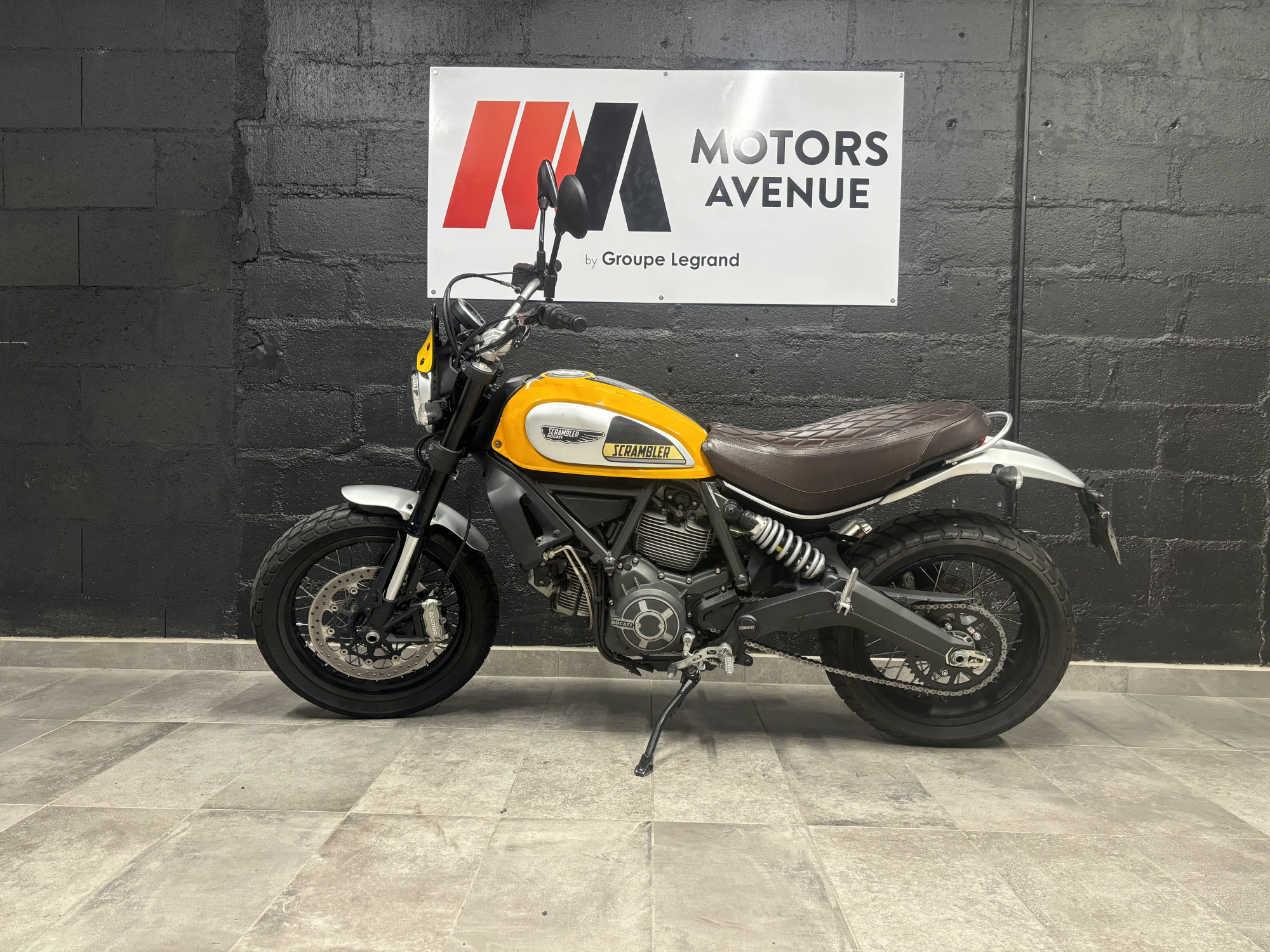 photo de DUCATI SCRAMBLER 800 occasion de couleur  en vente à Tours n°1