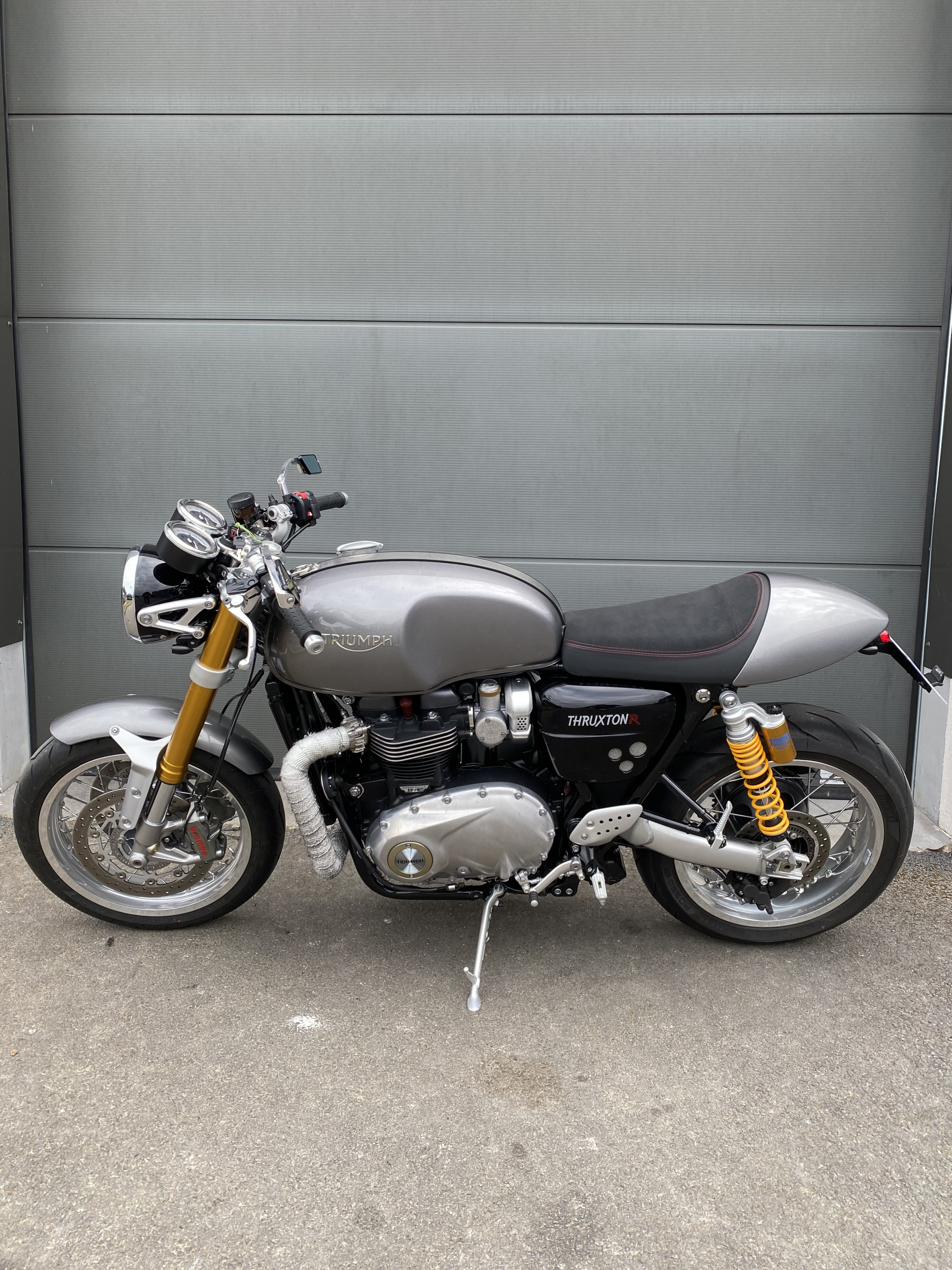 photo de TRIUMPH THRUXTON 1200 R 1200 occasion de couleur  en vente à St Maximin n°3