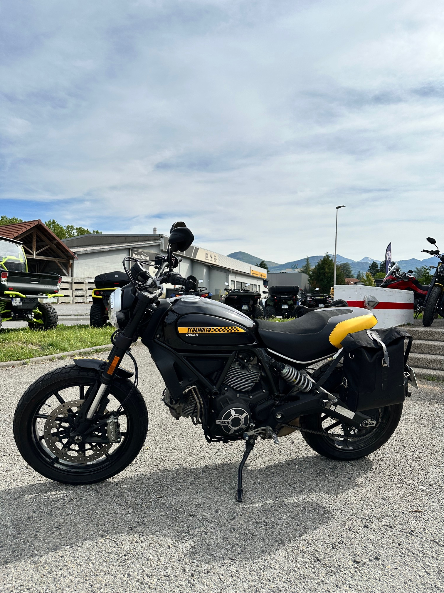 photo de DUCATI SCRAMBLER 800 FULL THROTTLE ABS 800 occasion de couleur  en vente à Gap n°1