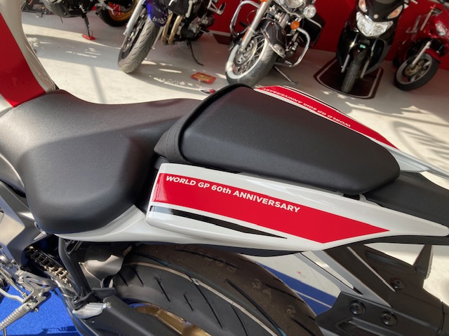 photo de YAMAHA YZF-R7 WORLD GP 60TH ANNIVERSARY 700 occasion de couleur  en vente à Selestat n°1