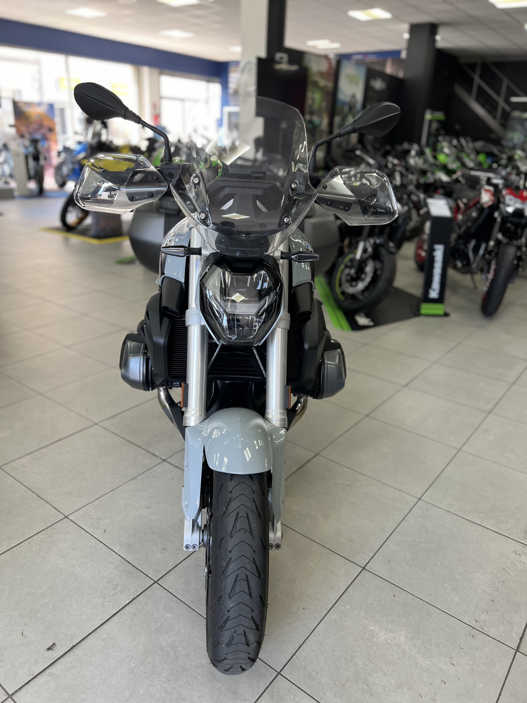 photo de BMW R 1200 1250 occasion de couleur  en vente   Libourne