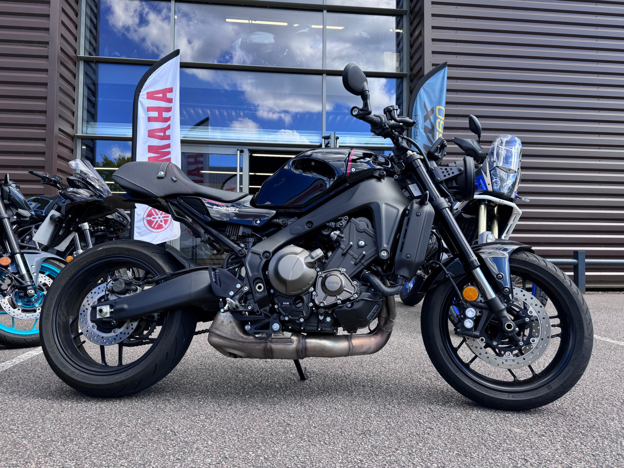 photo de YAMAHA XSR 900 850 occasion de couleur  en vente à Feytiat n°2