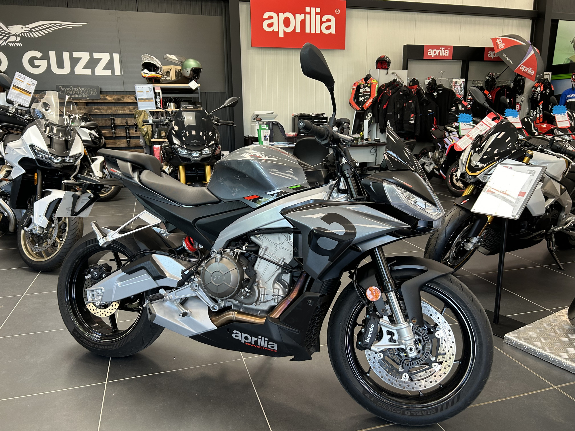 photo de APRILIA TUONO 660 660 occasion de couleur  en vente à Chalon Sur Saone n°2