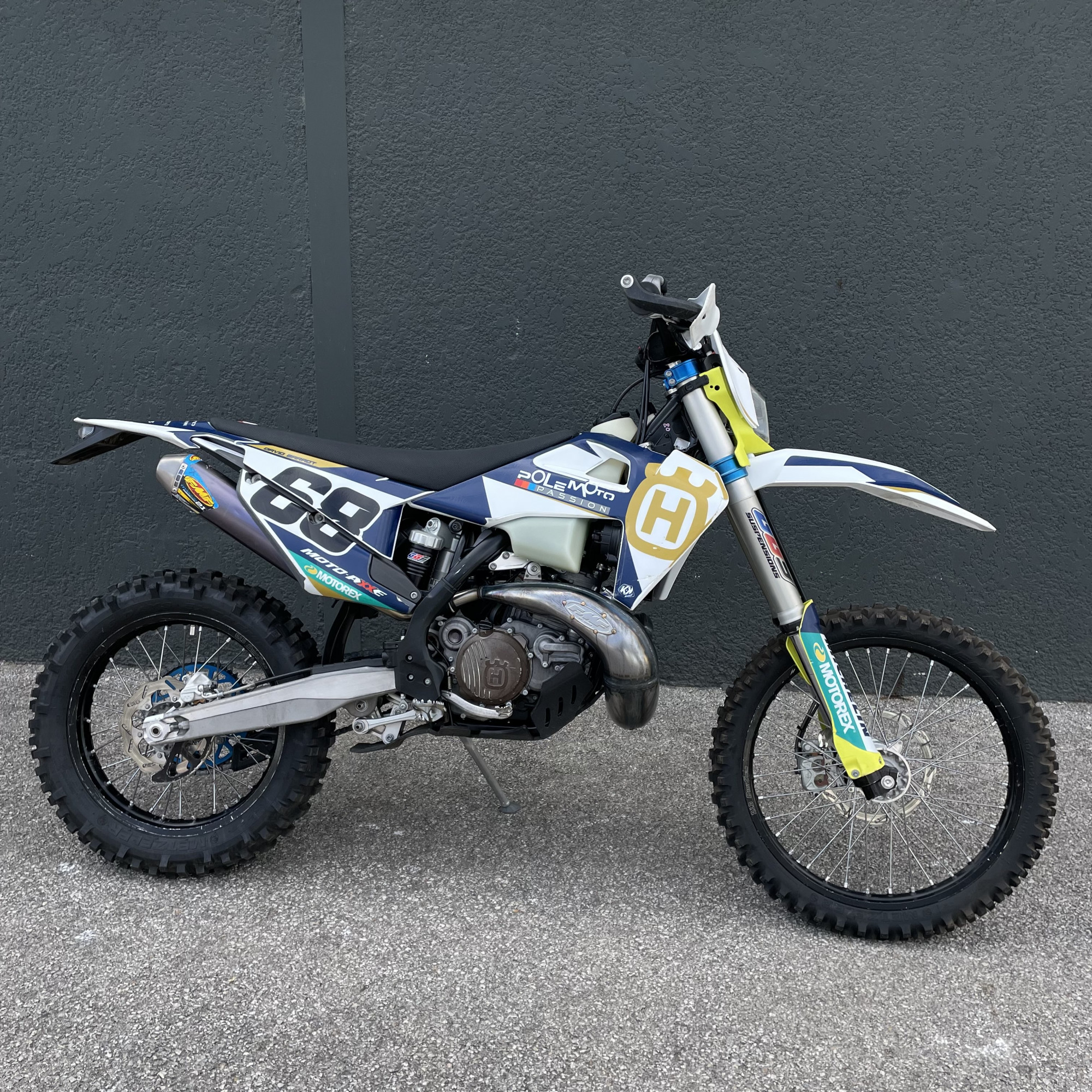 photo de HUSQVARNA TE 300 I ROCKSTAR EDITION 300 occasion de couleur  en vente   Perpignan